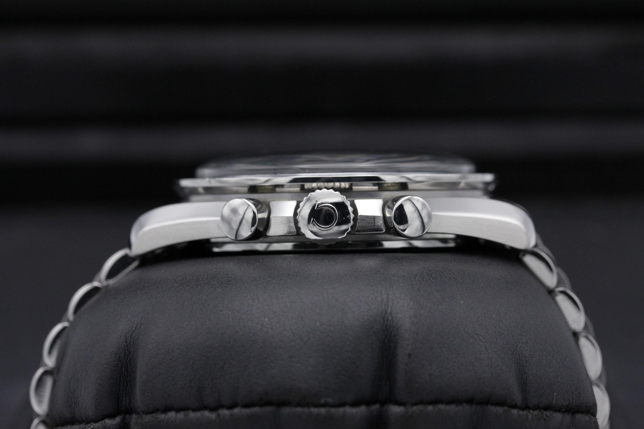 Watch Image 3