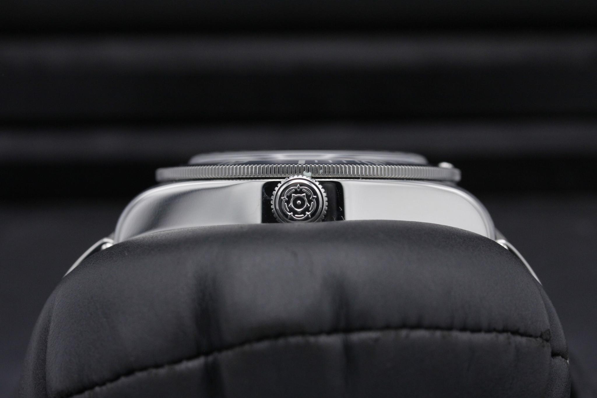 Watch Image 3