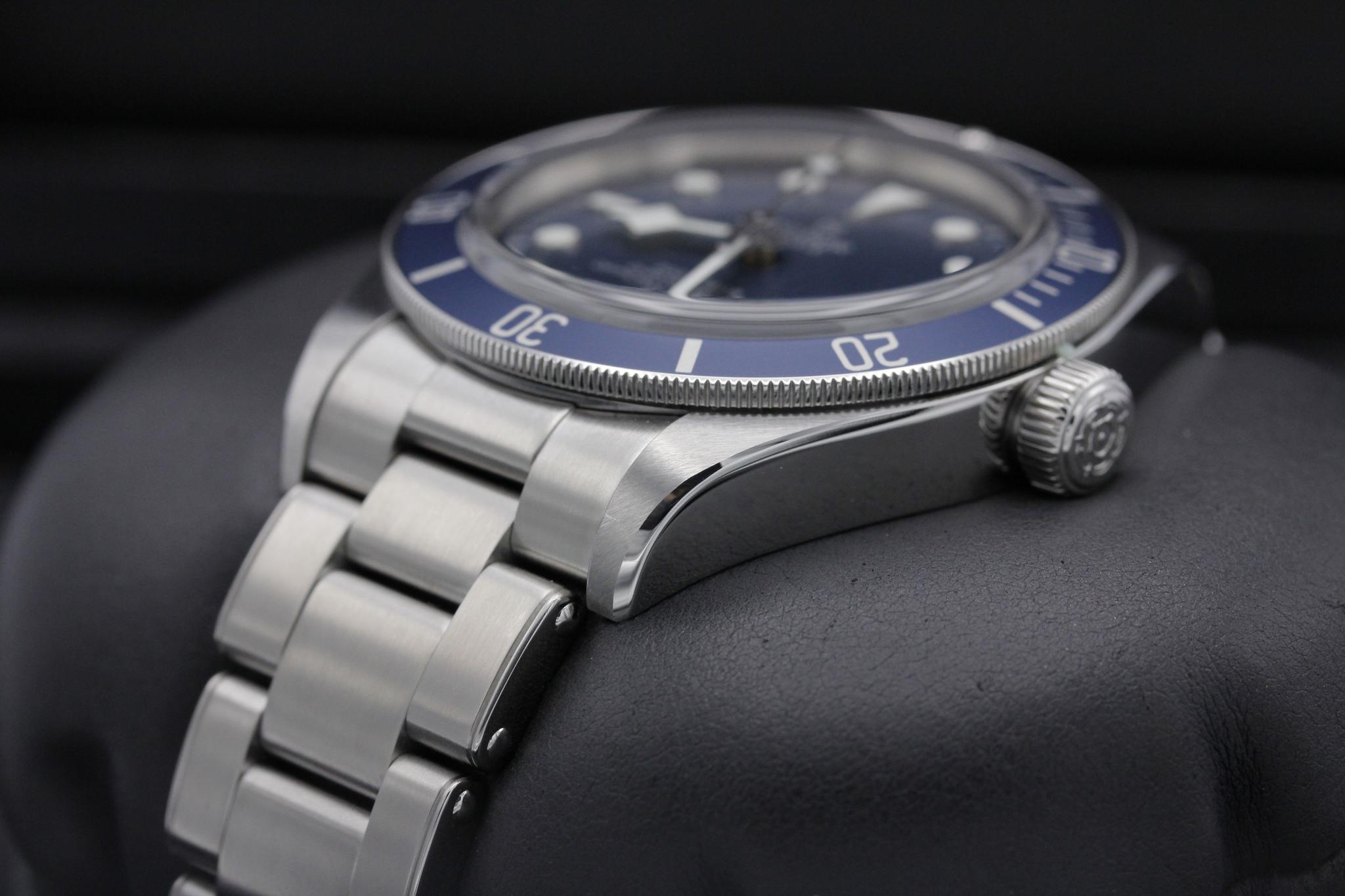 Watch Image 2