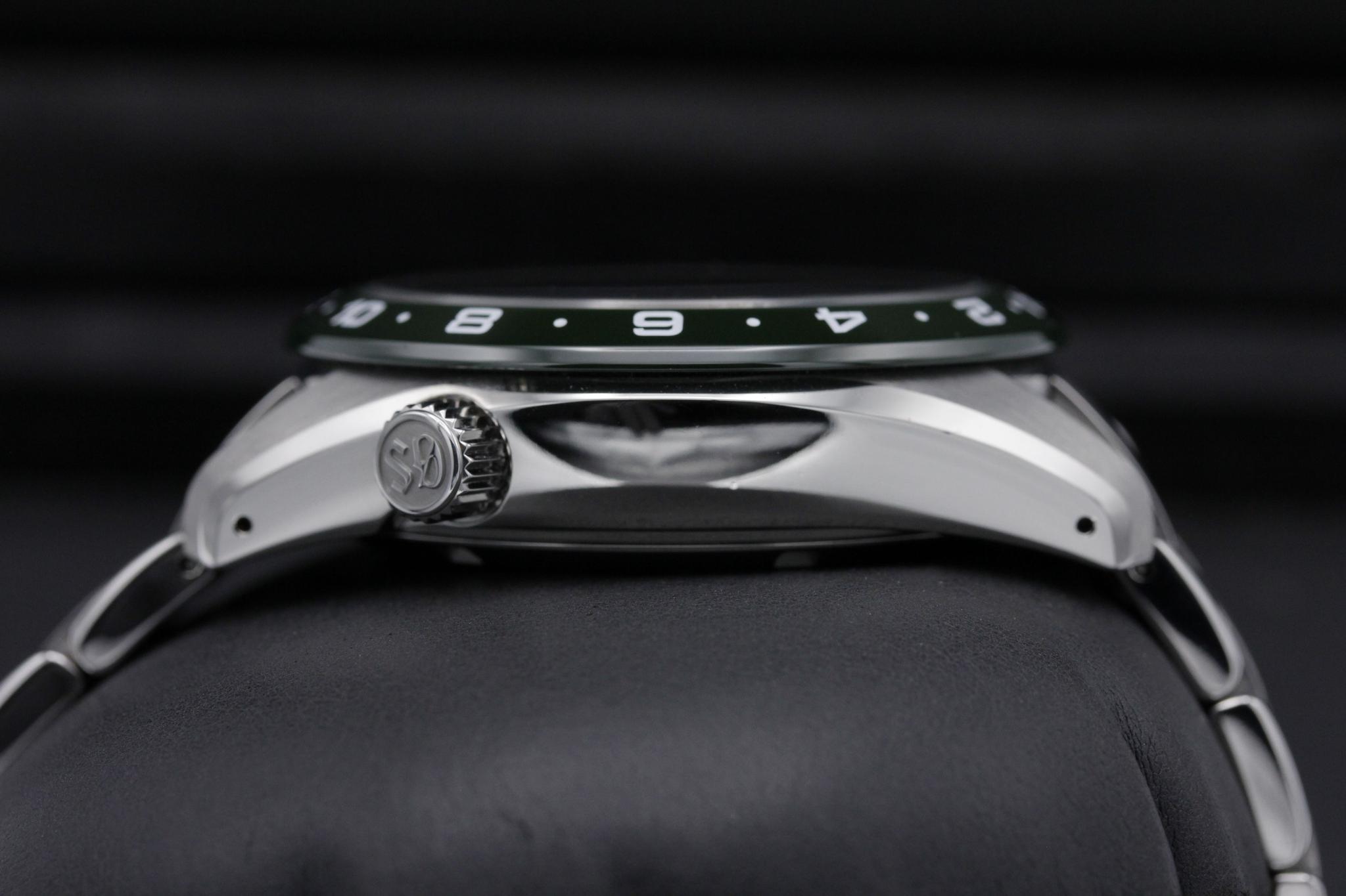 Watch Image 3