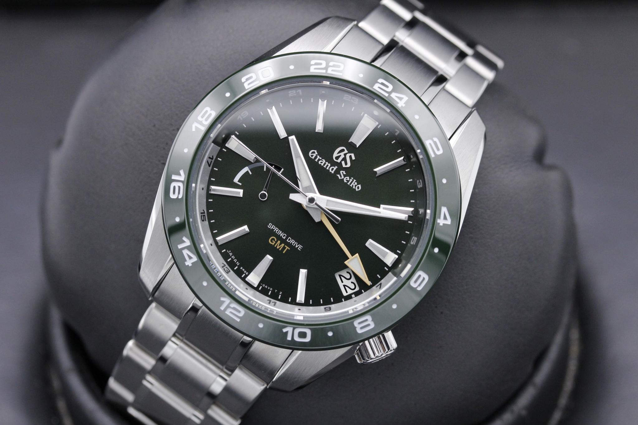 Watch Image 9