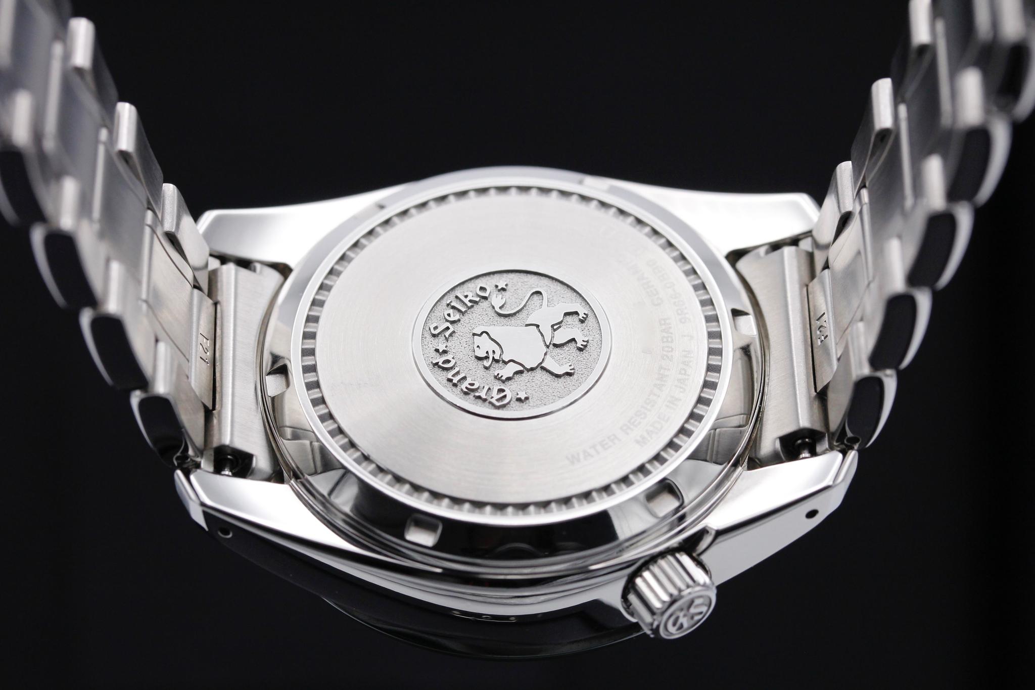 Watch Image 7