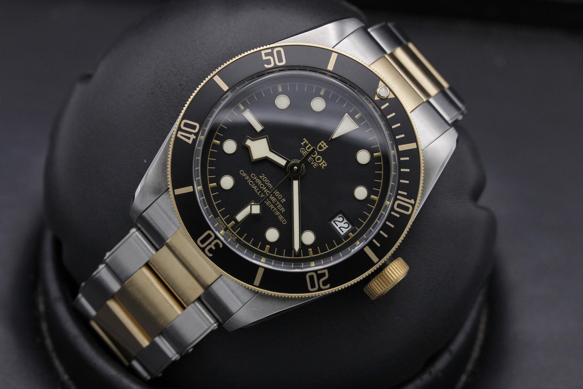 Watch Image 9