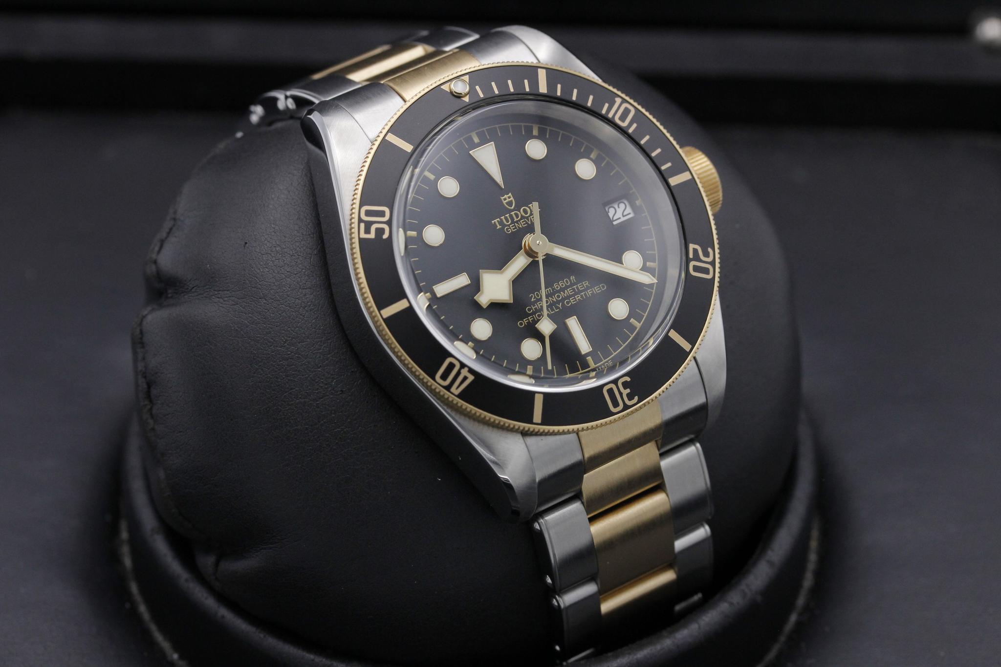 Watch Image 10