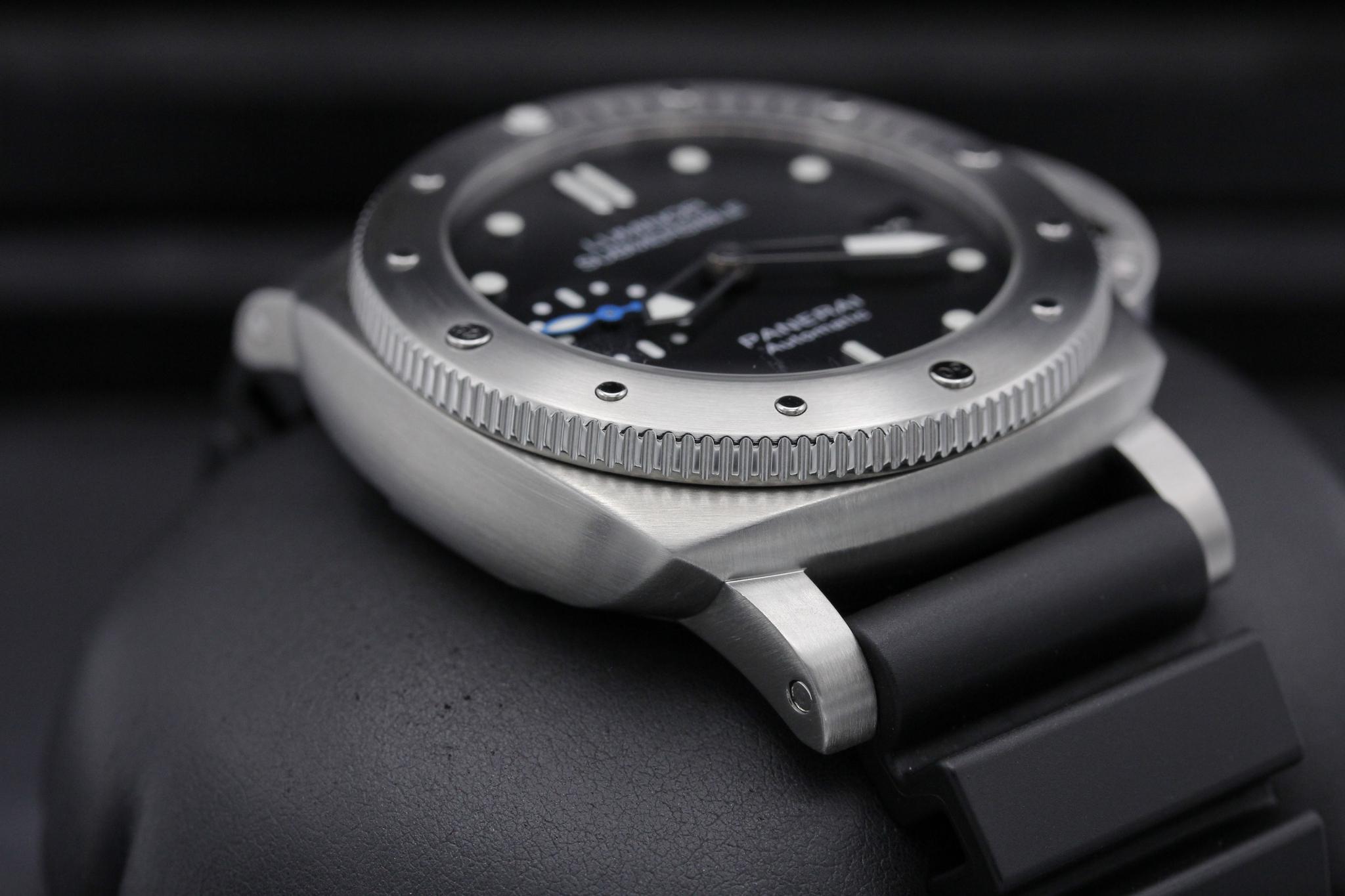 Watch Image 6