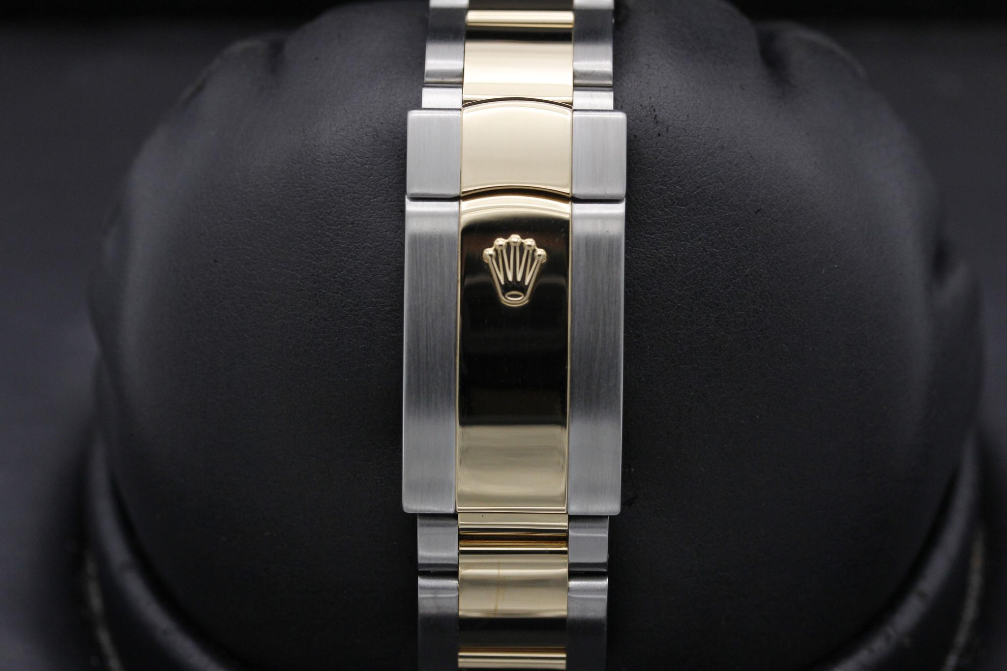 Watch Image 8