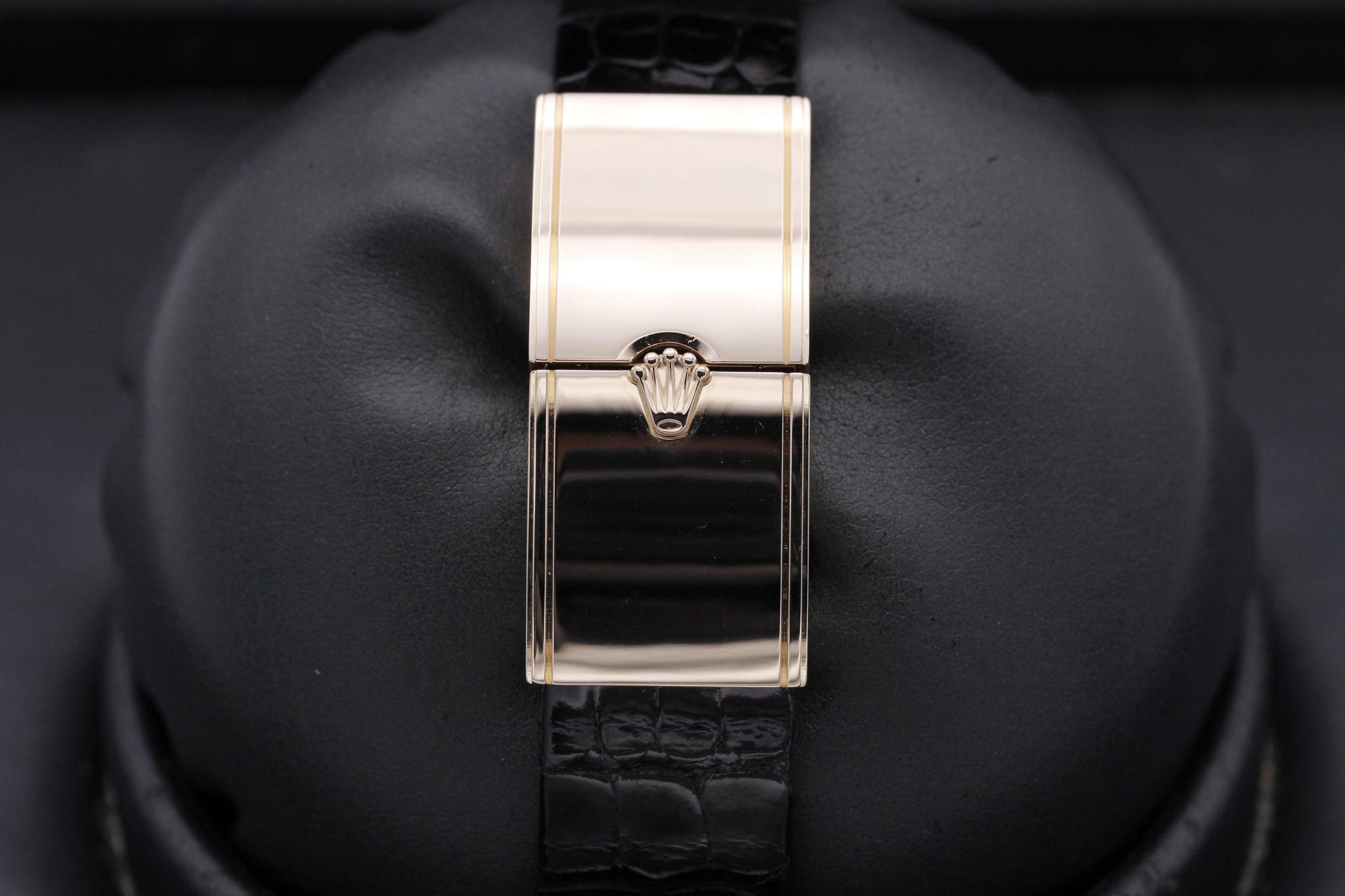 Watch Image 9