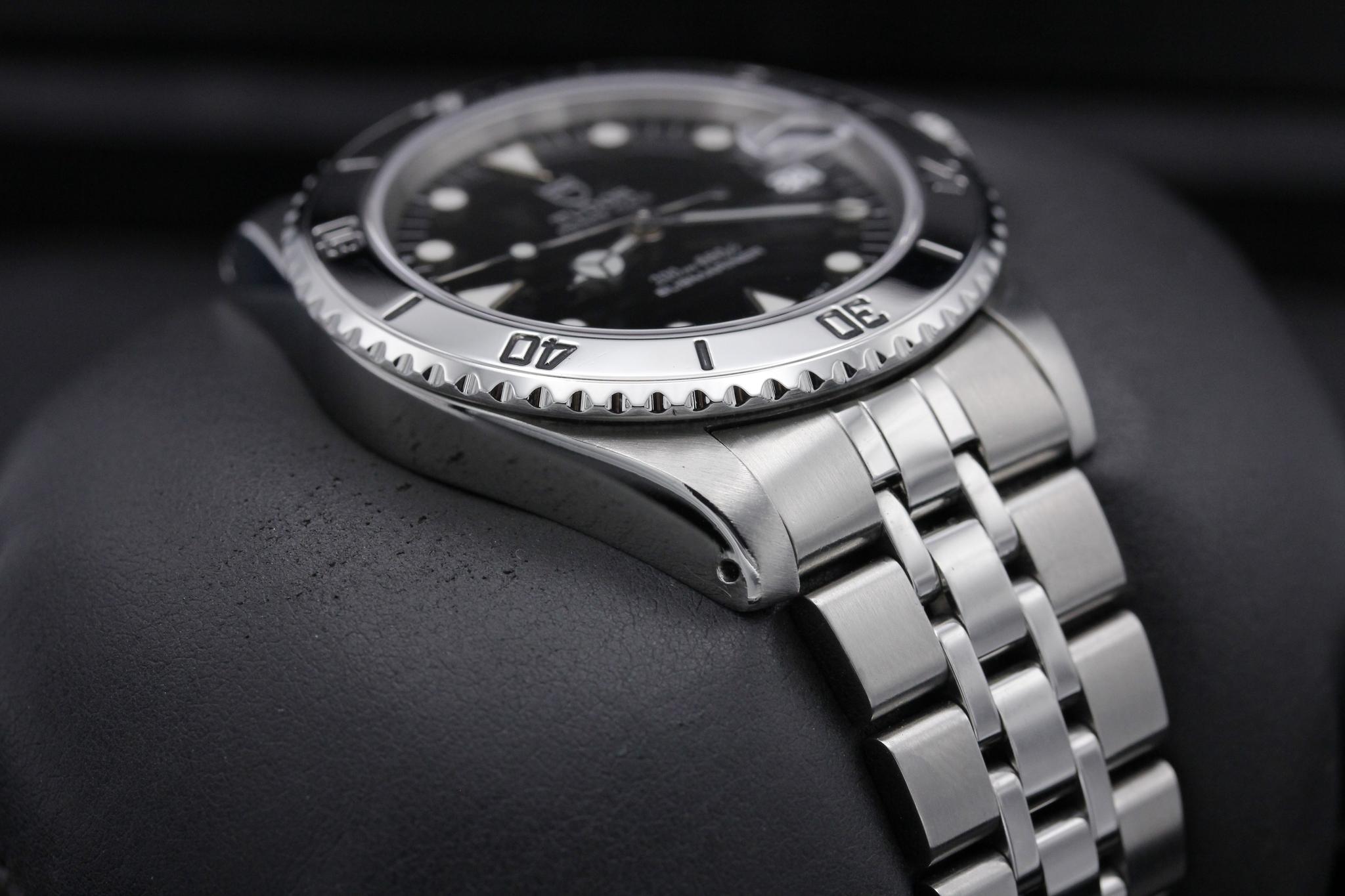 Watch Image 6