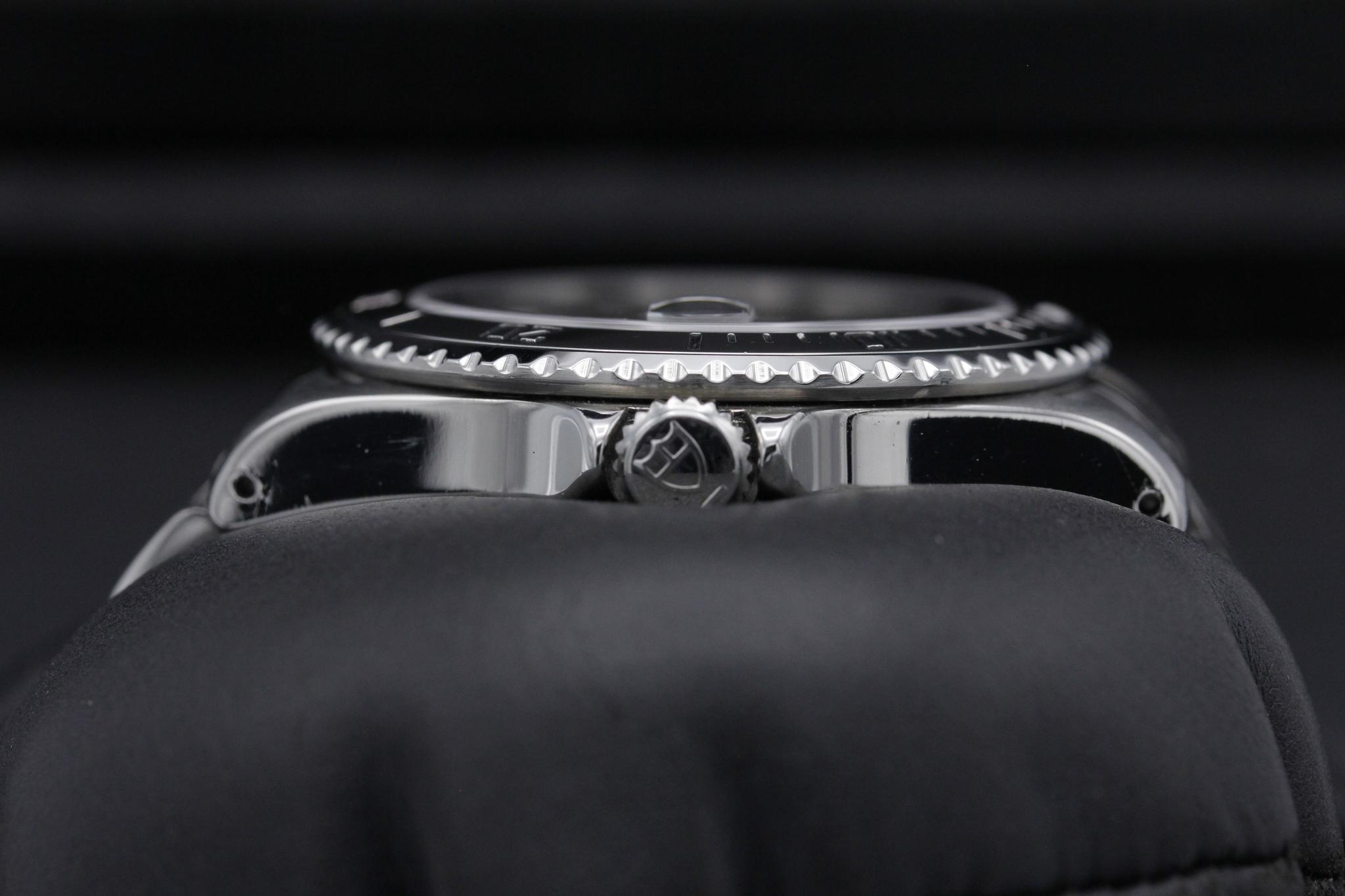 Watch Image 3