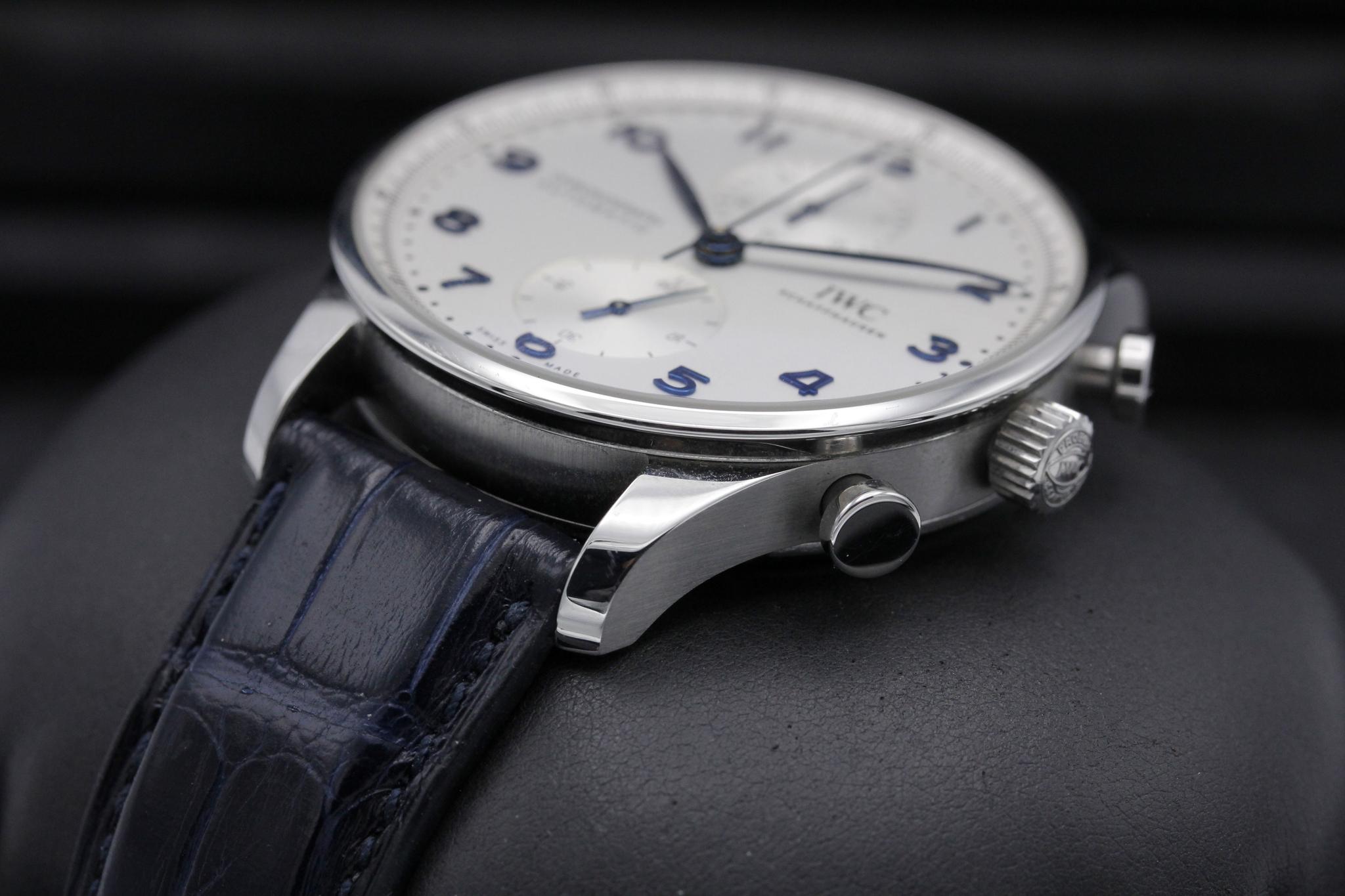 Watch Image 2