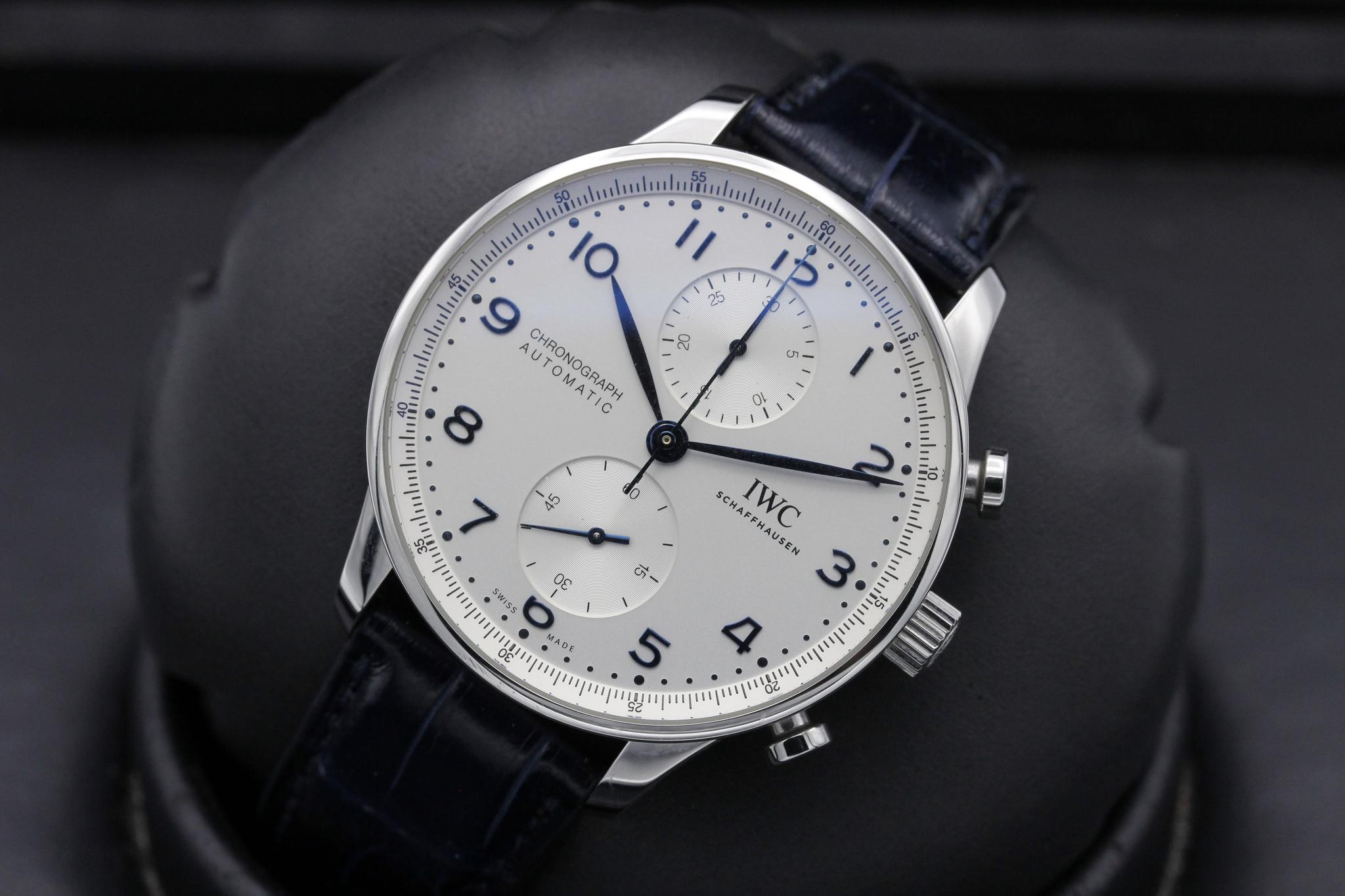 Watch Image 9