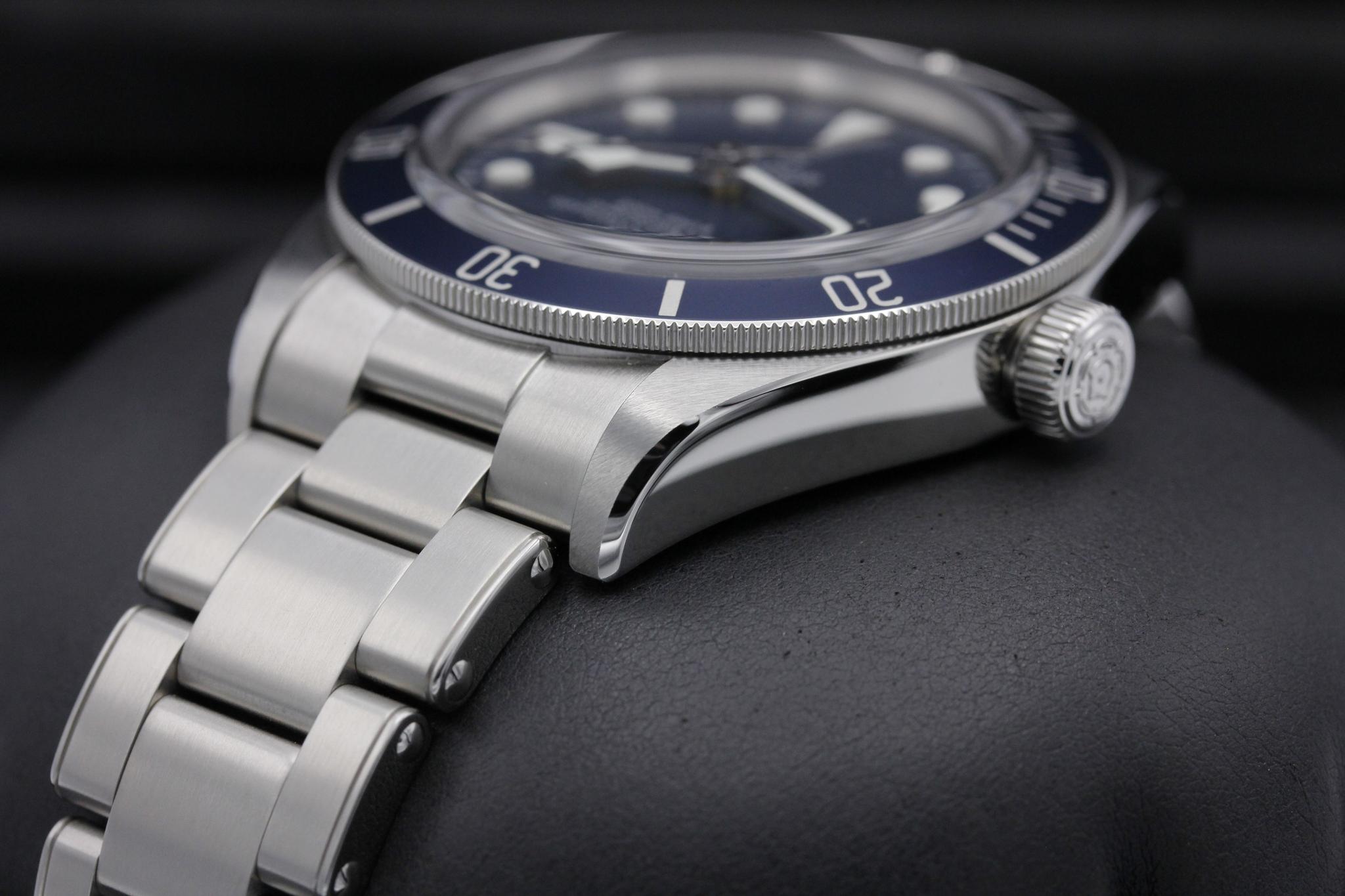 Watch Image 2