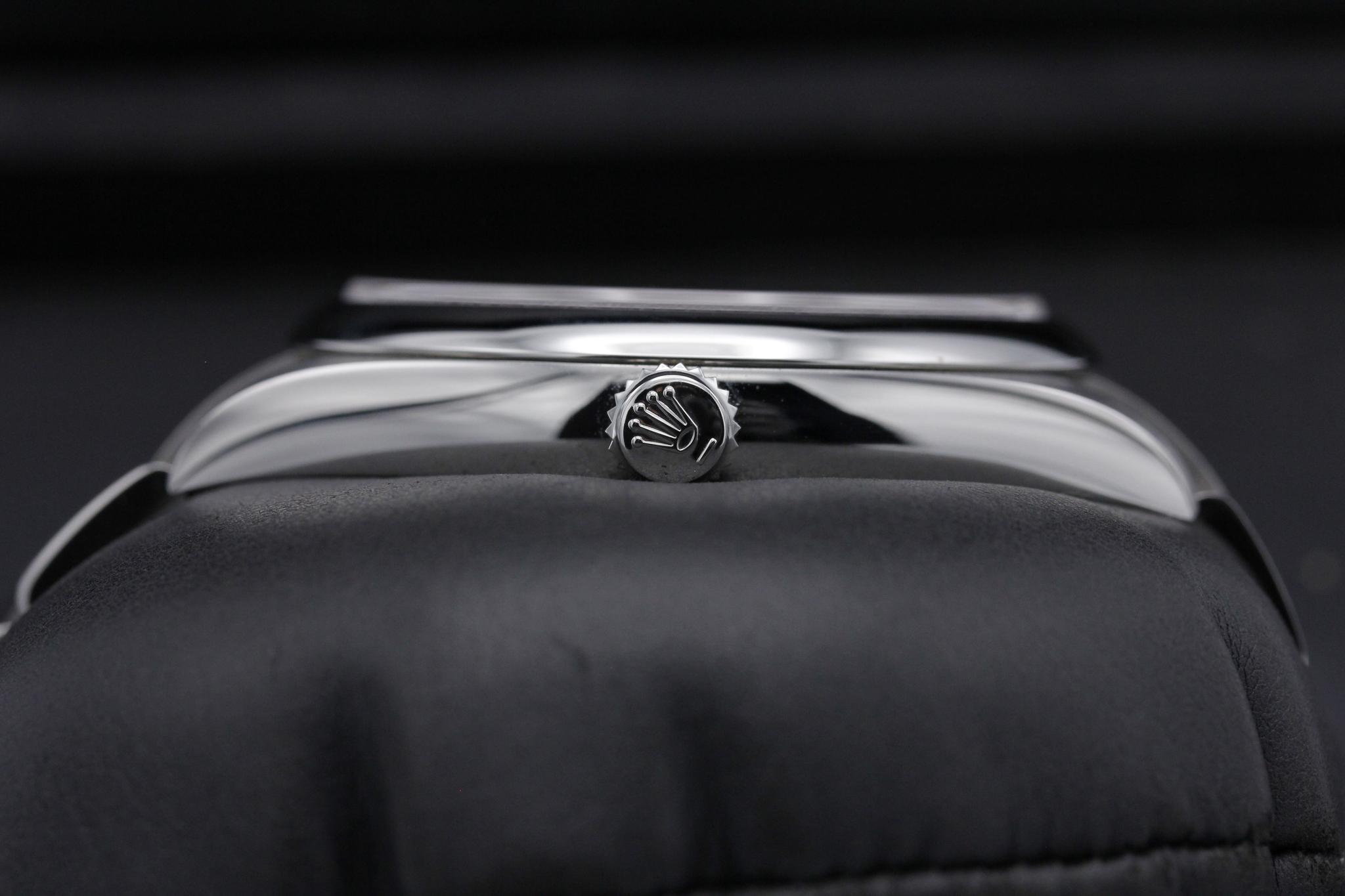 Watch Image 3