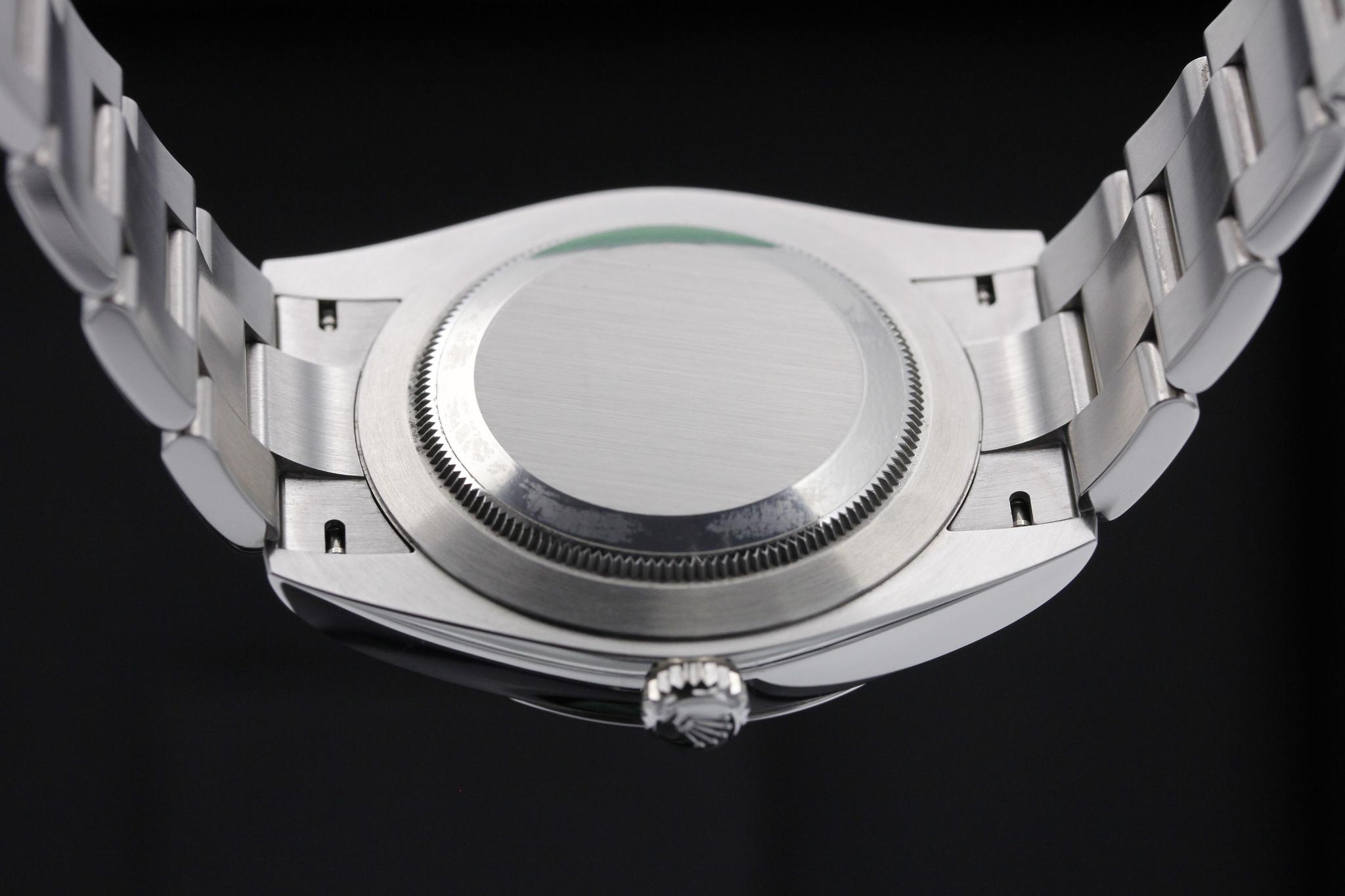 Watch Image 7