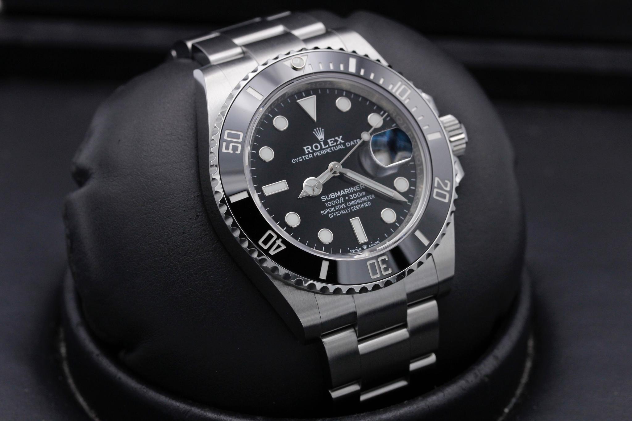 Watch Image 10