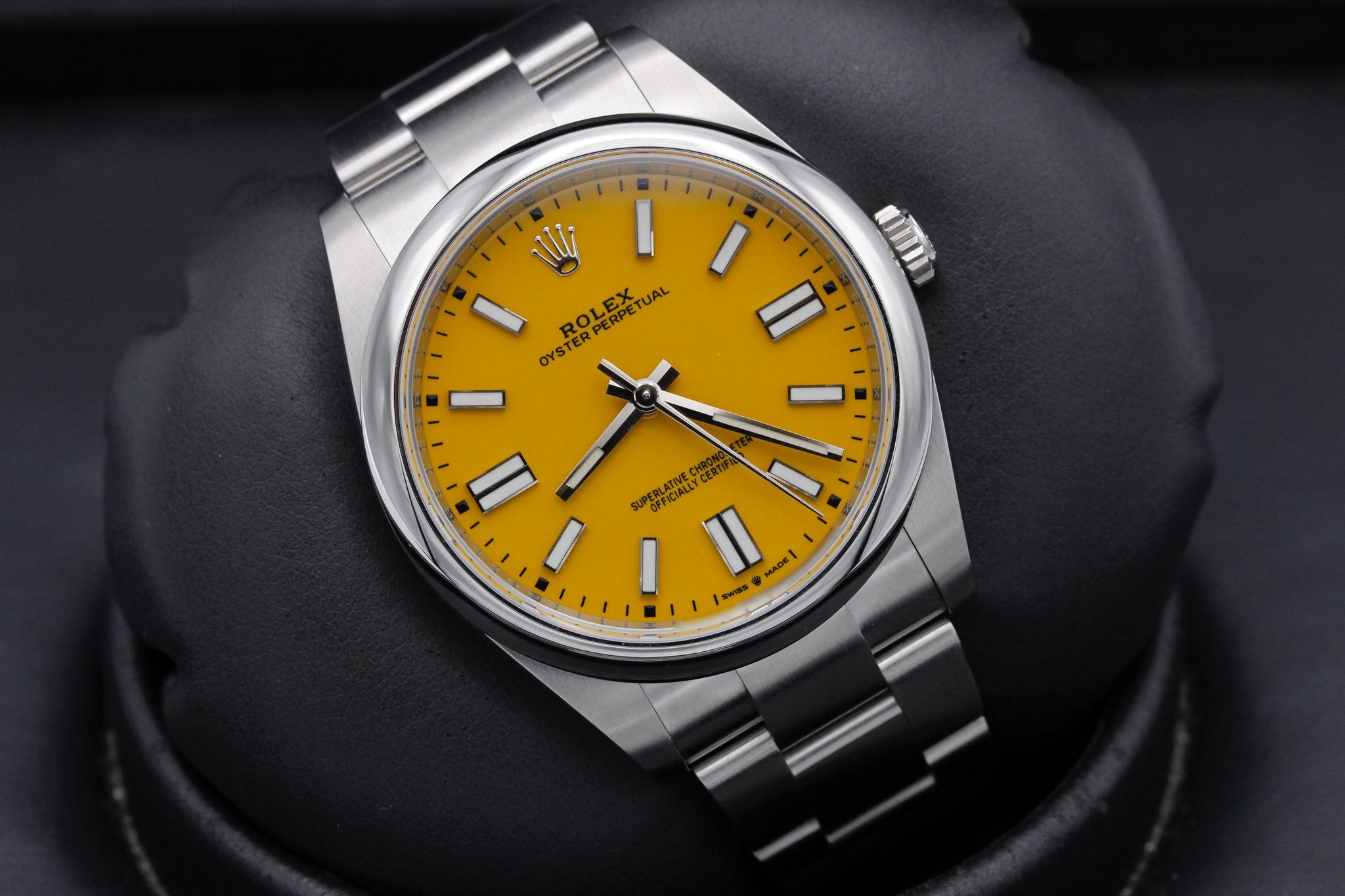 Watch Image 9