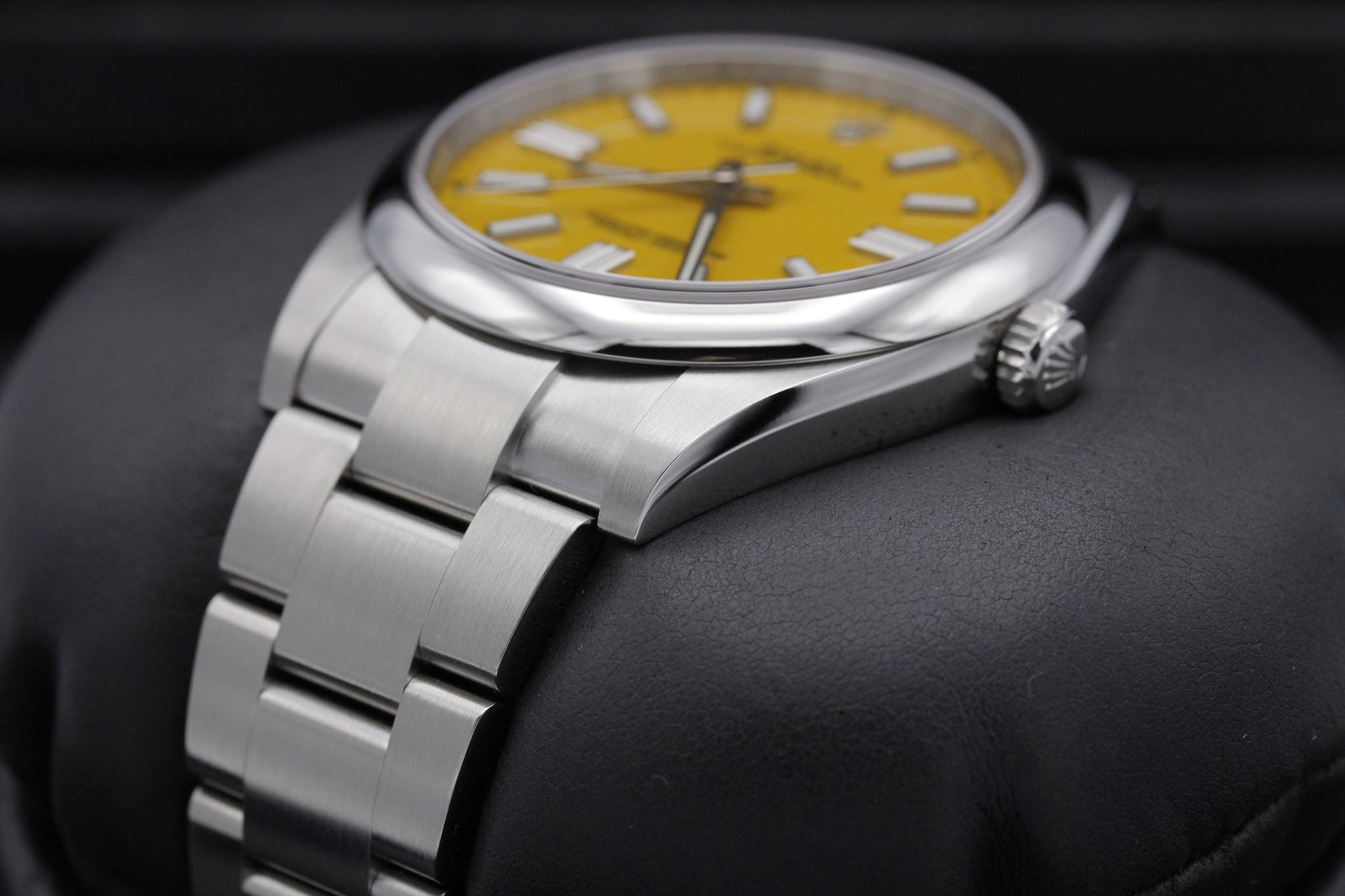 Watch Image 2