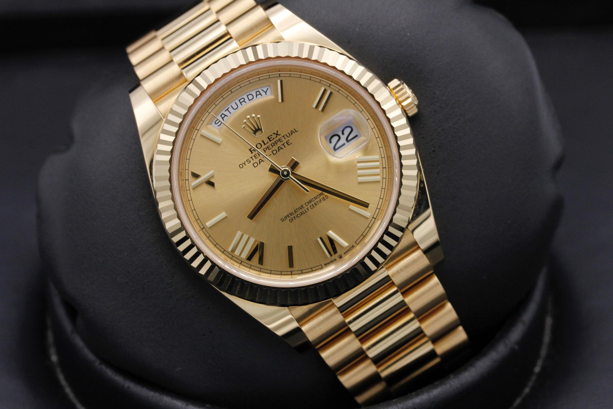 Watch Image 9