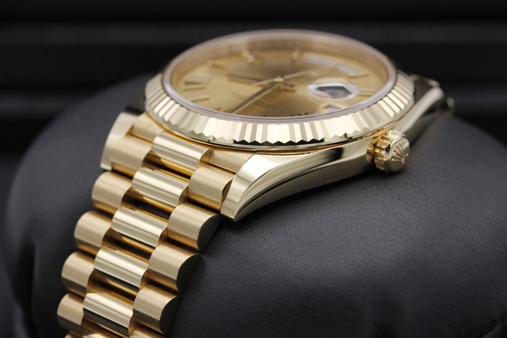 Watch Image 2