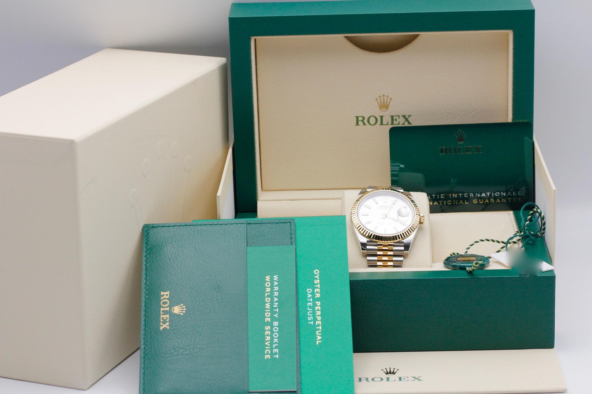 Watch Image 11