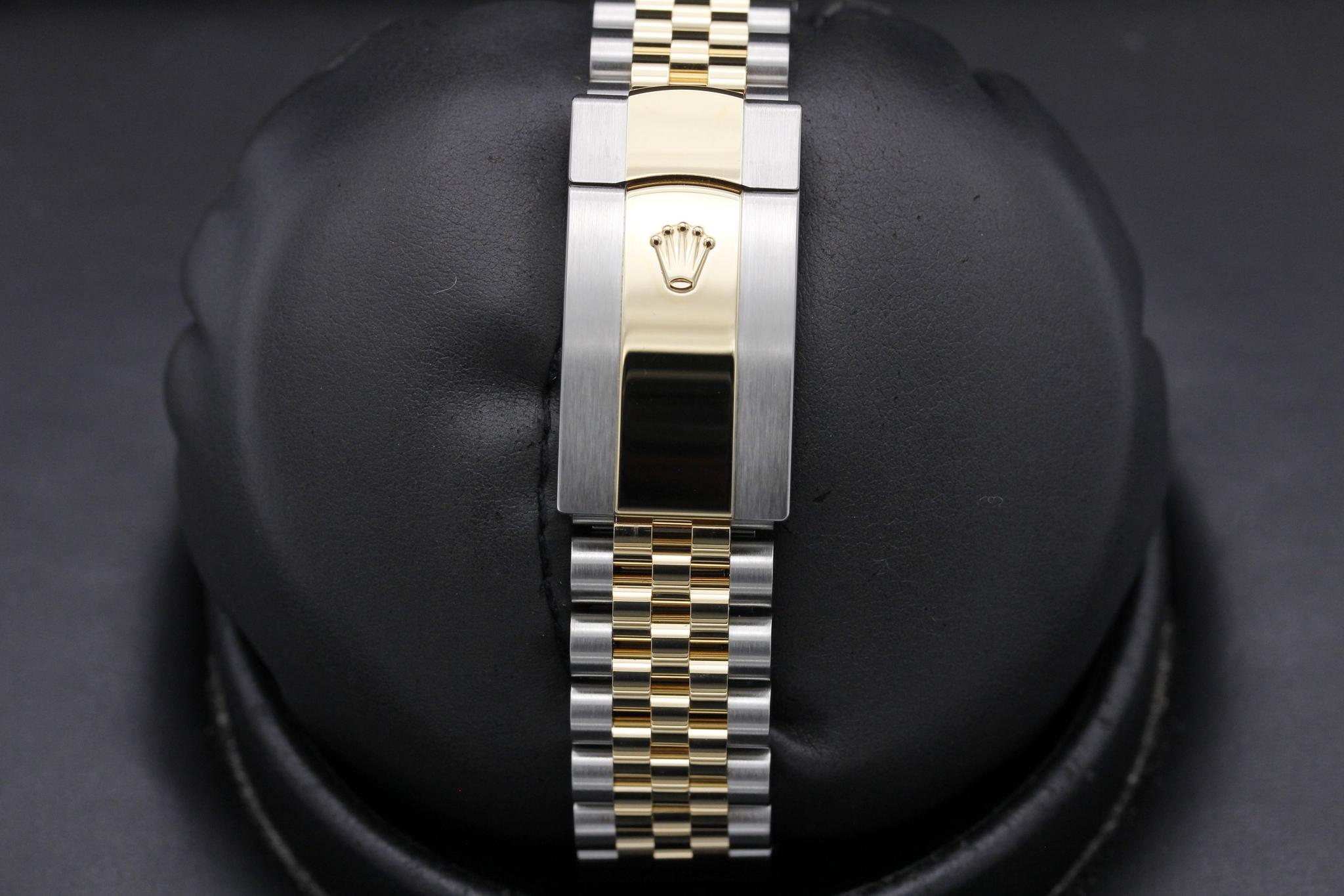 Watch Image 8