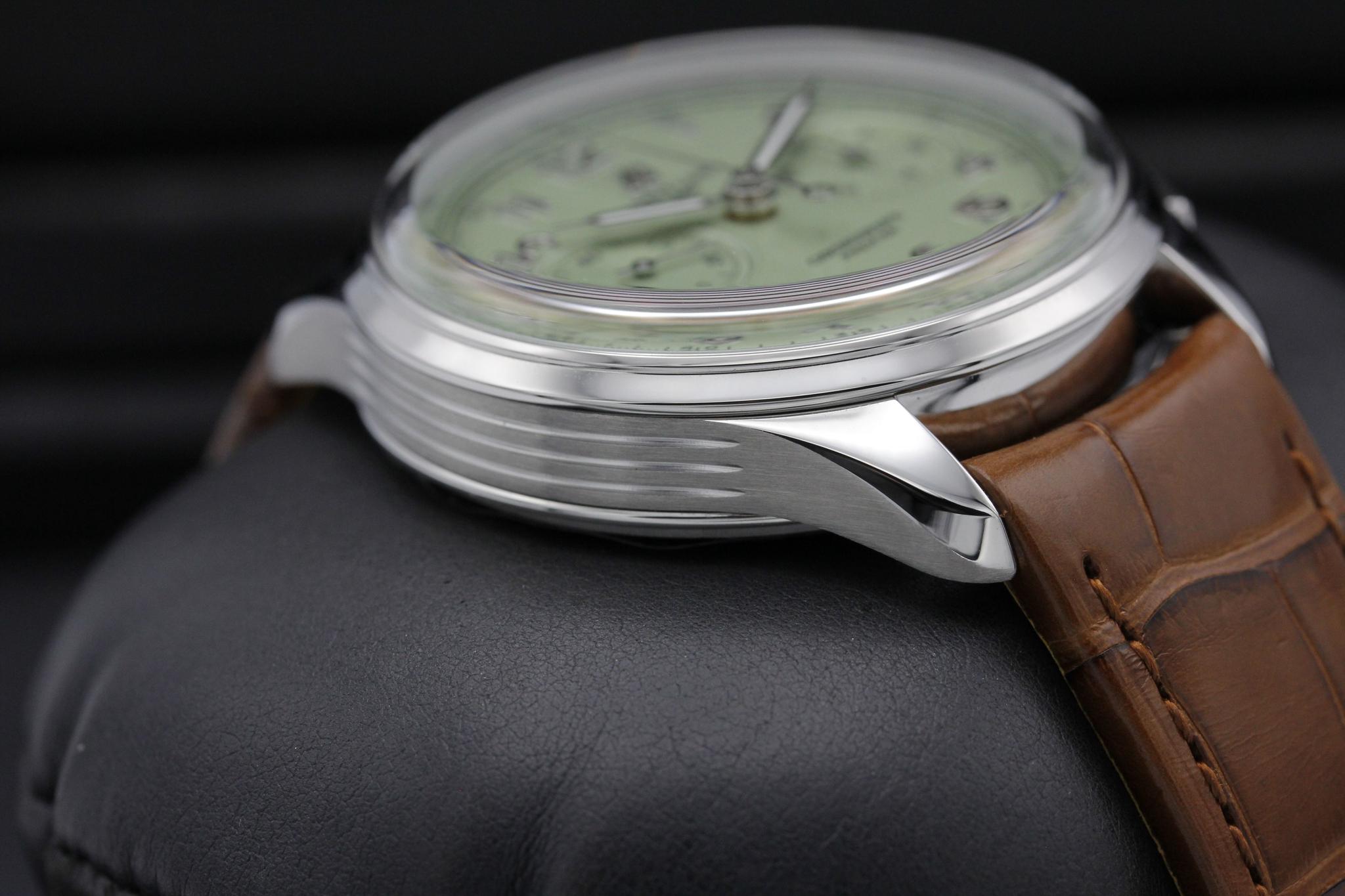 Watch Image 6