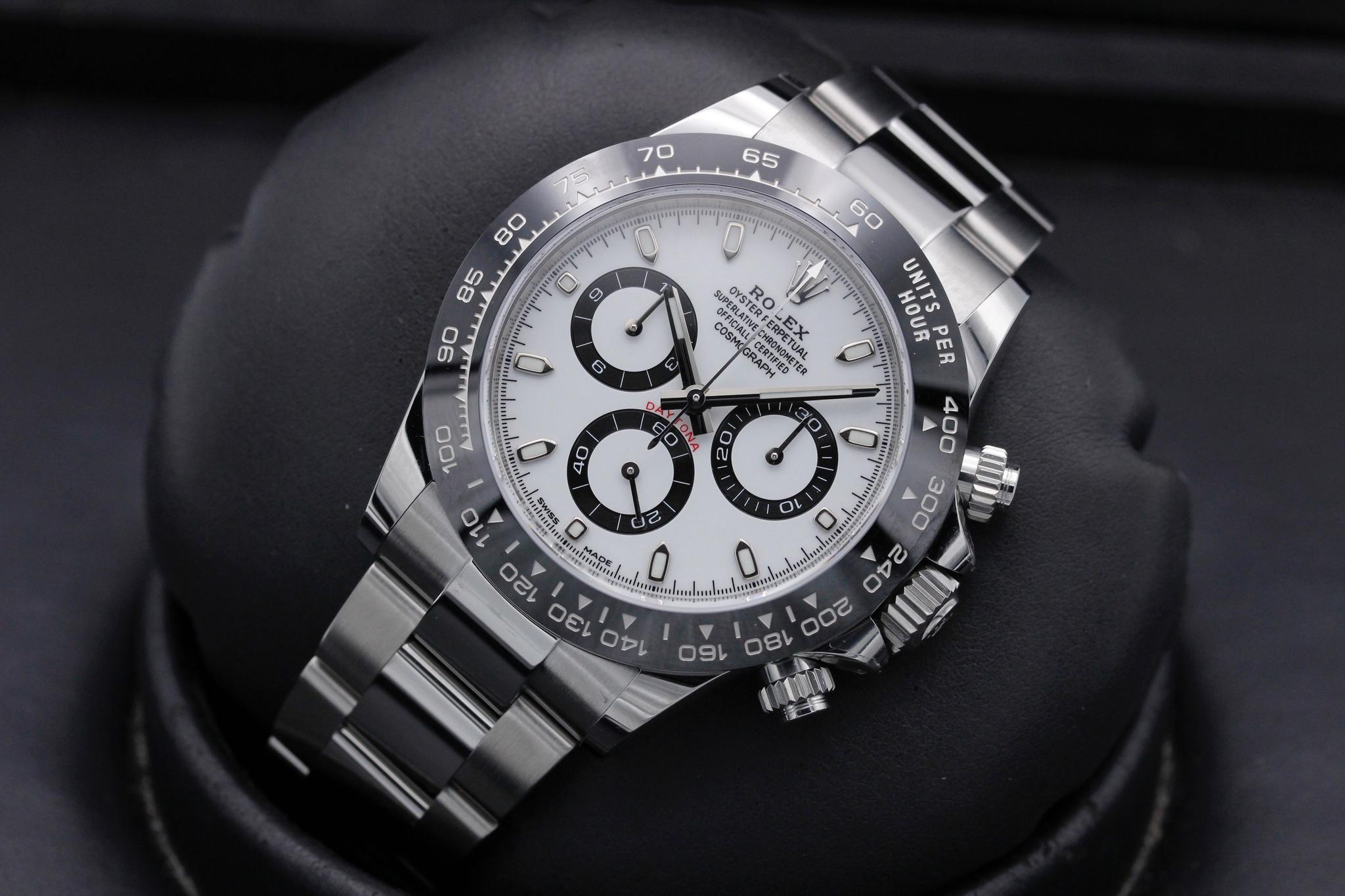 Watch Image 9