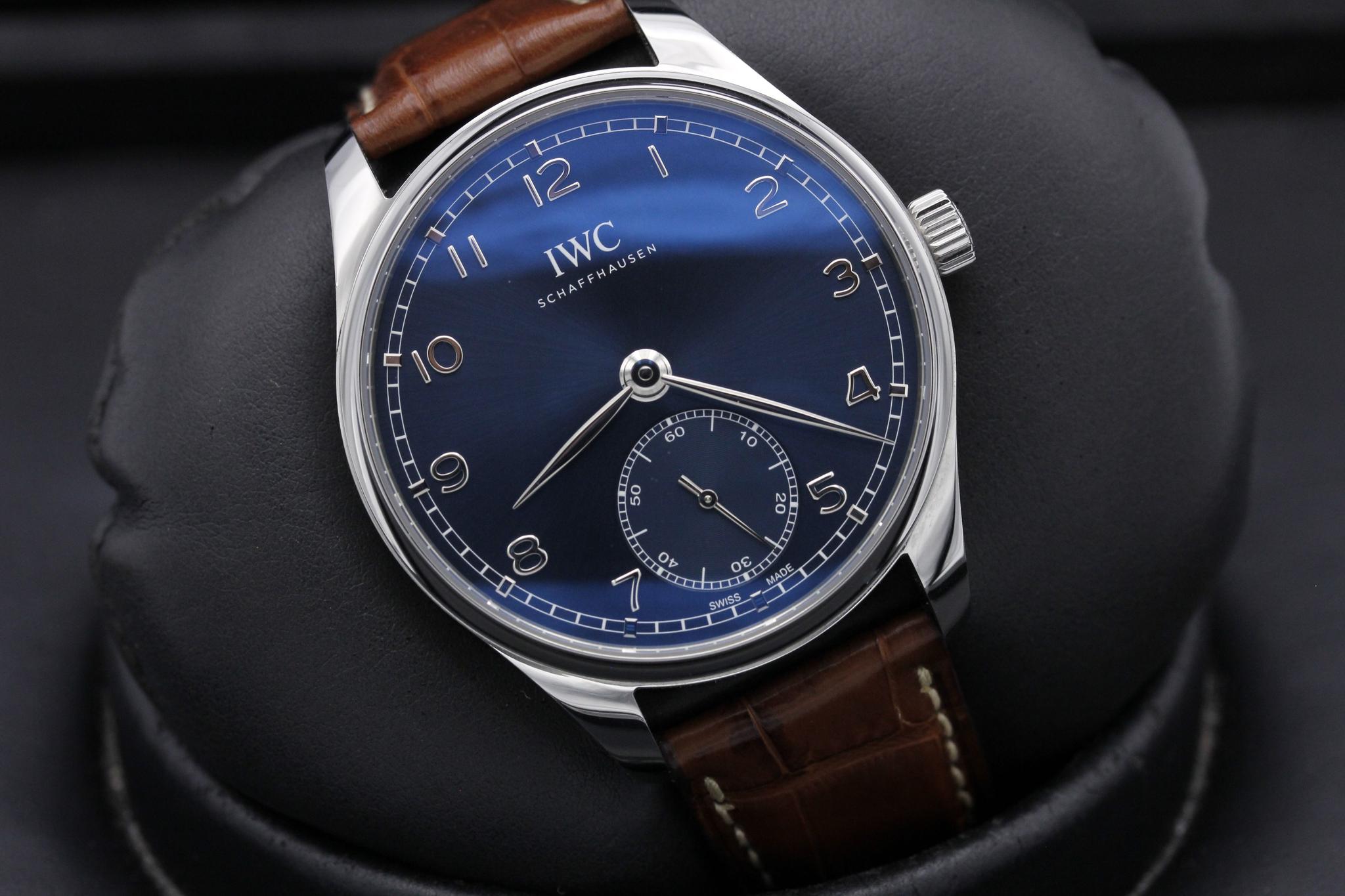 Watch Image 9