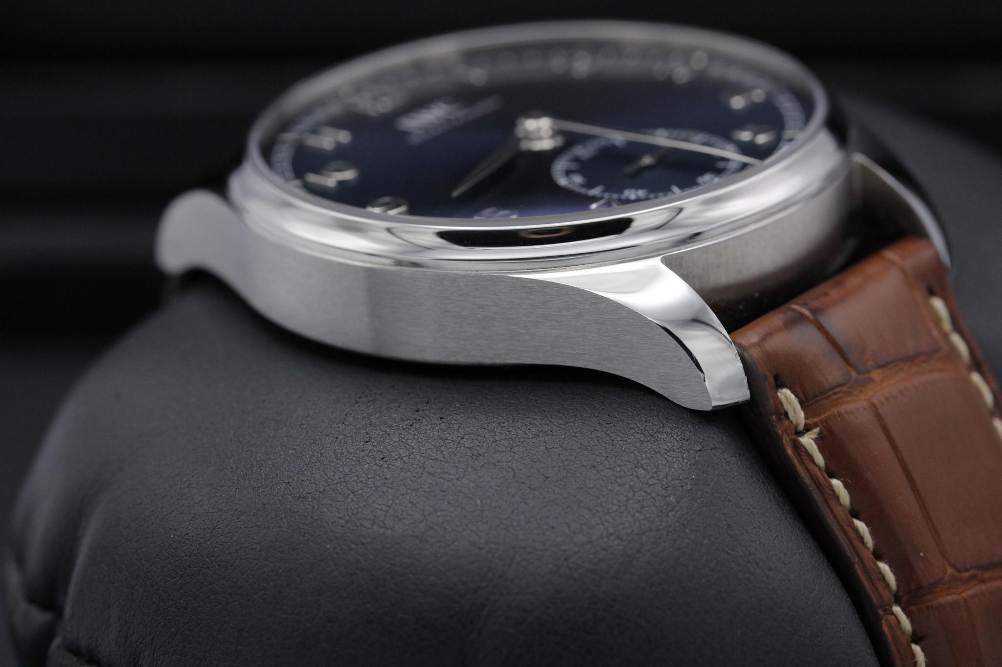 Watch Image 6