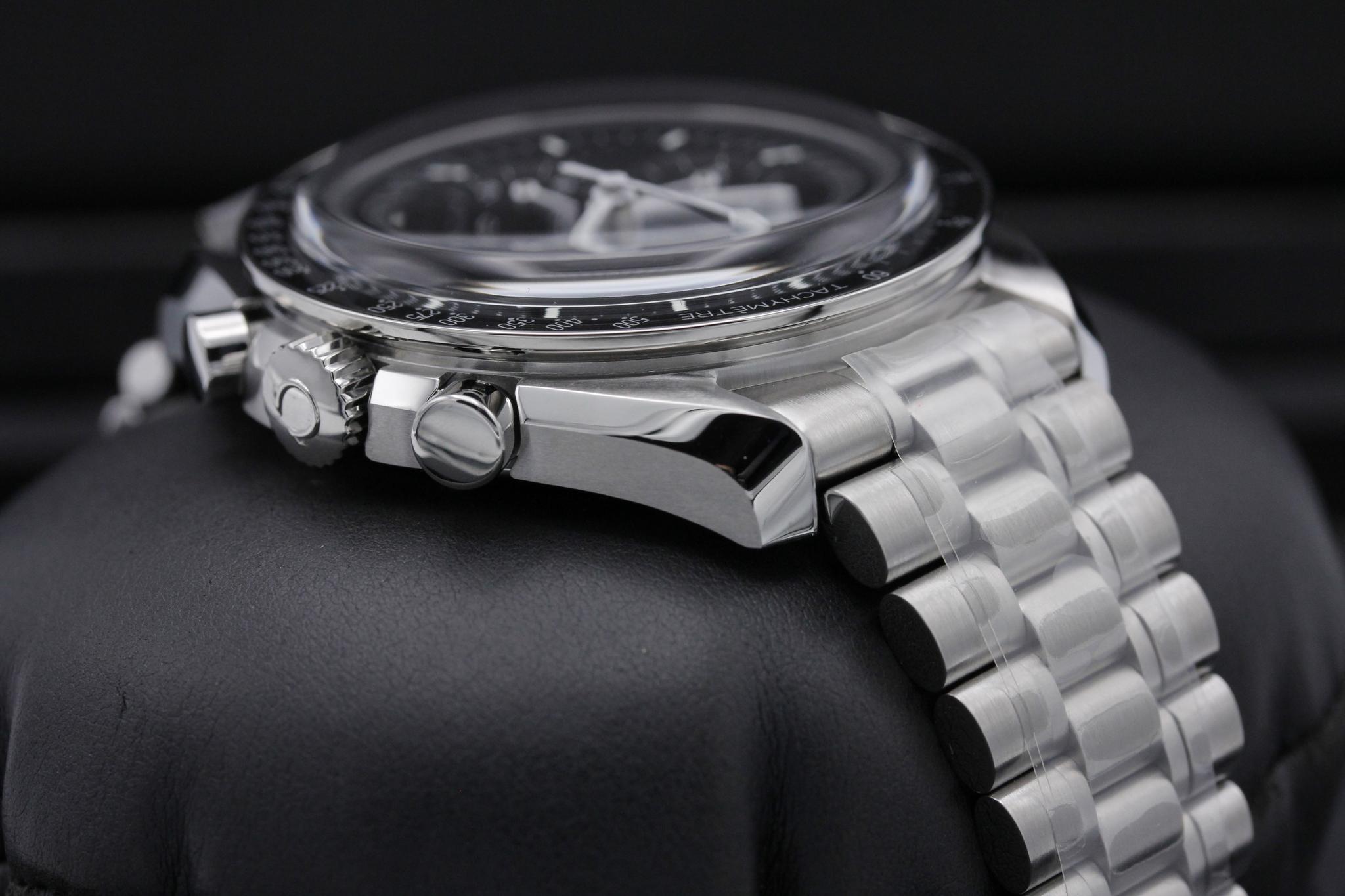 Watch Image 4
