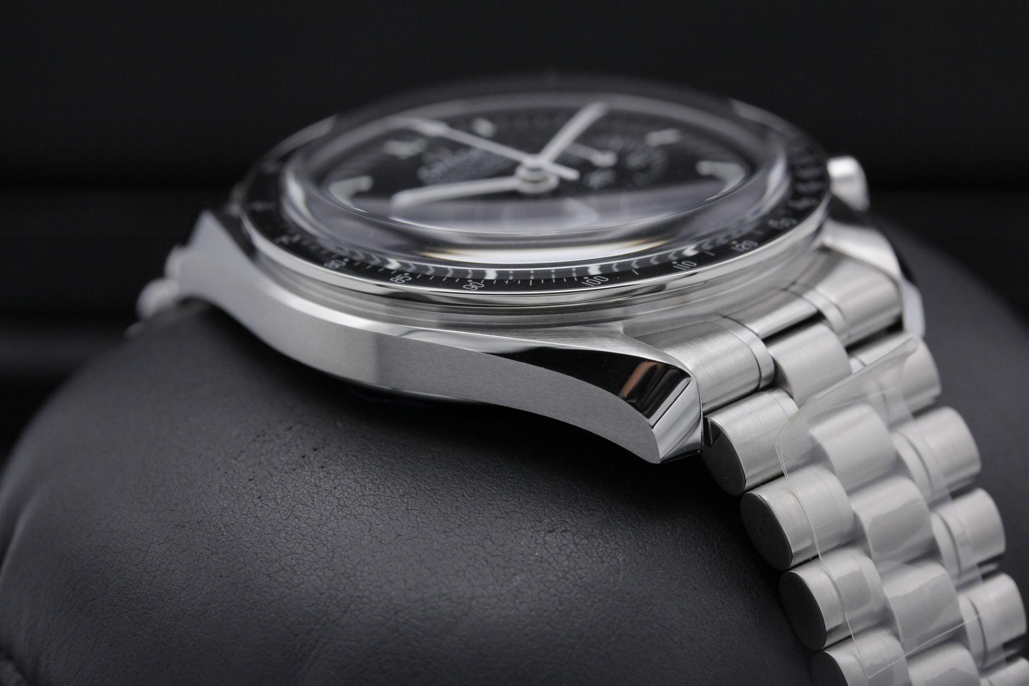 Watch Image 6