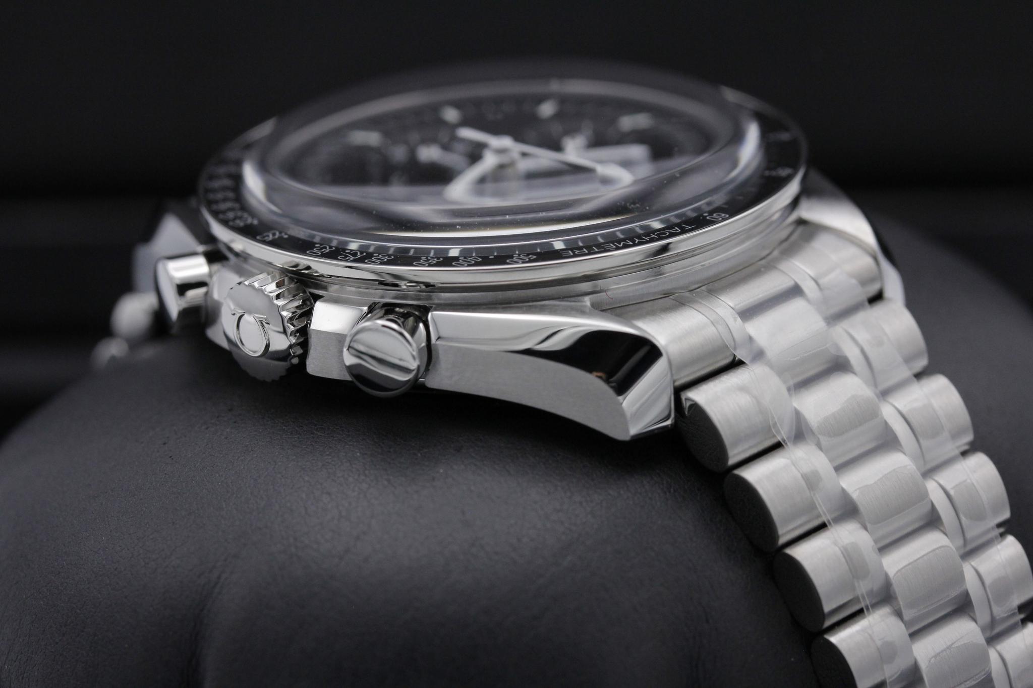 Watch Image 4