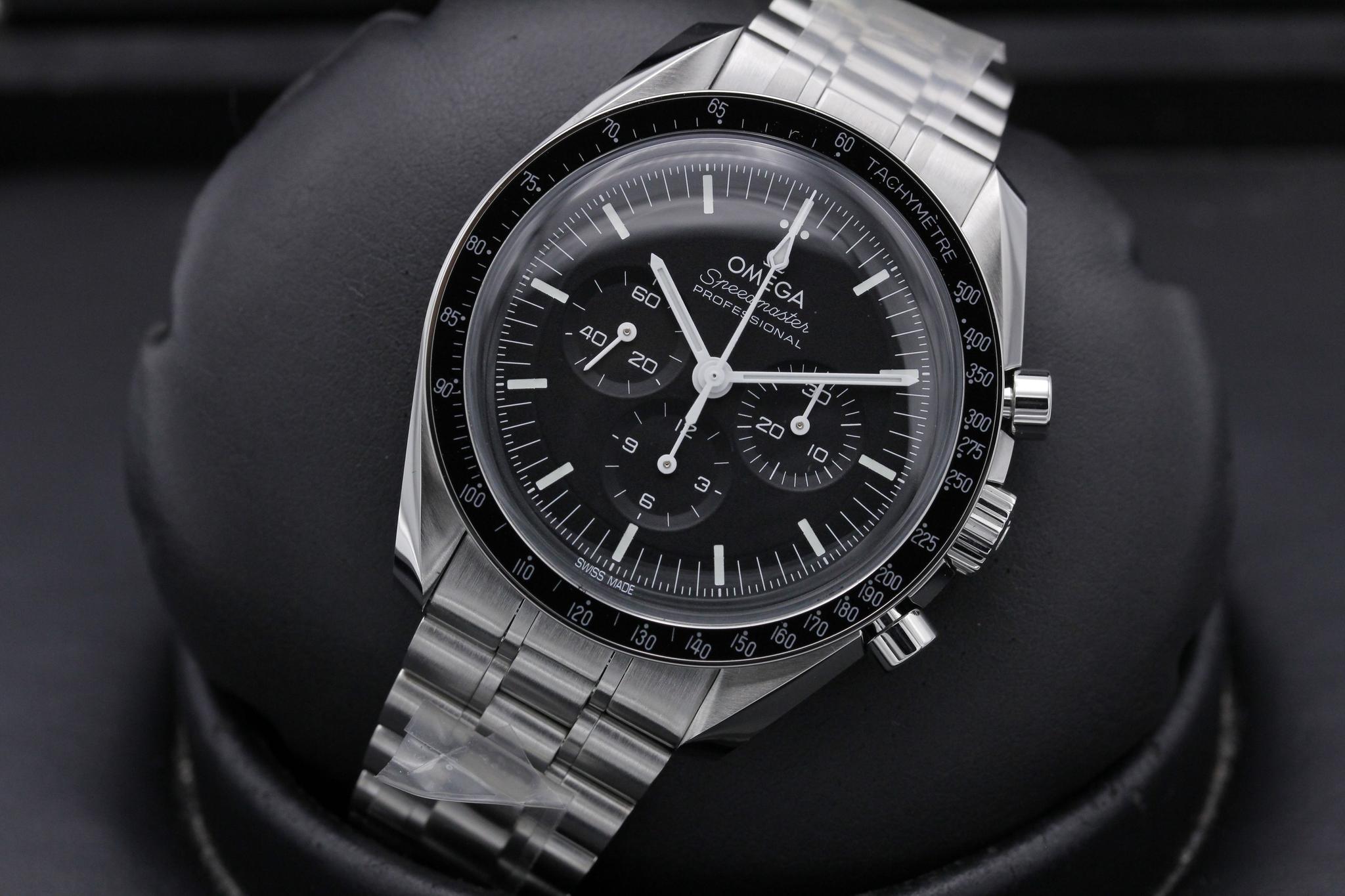Watch Image 10