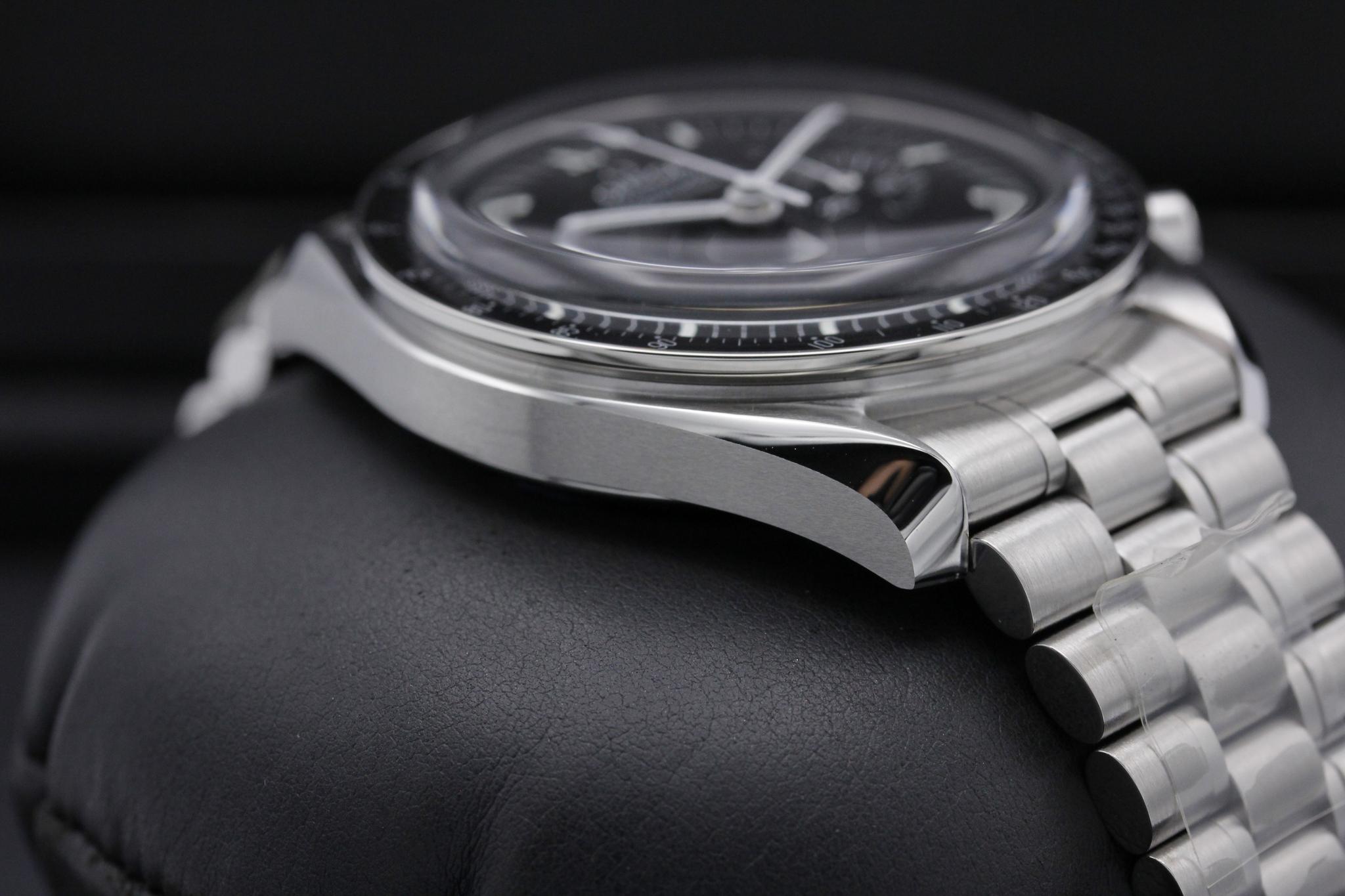 Watch Image 6