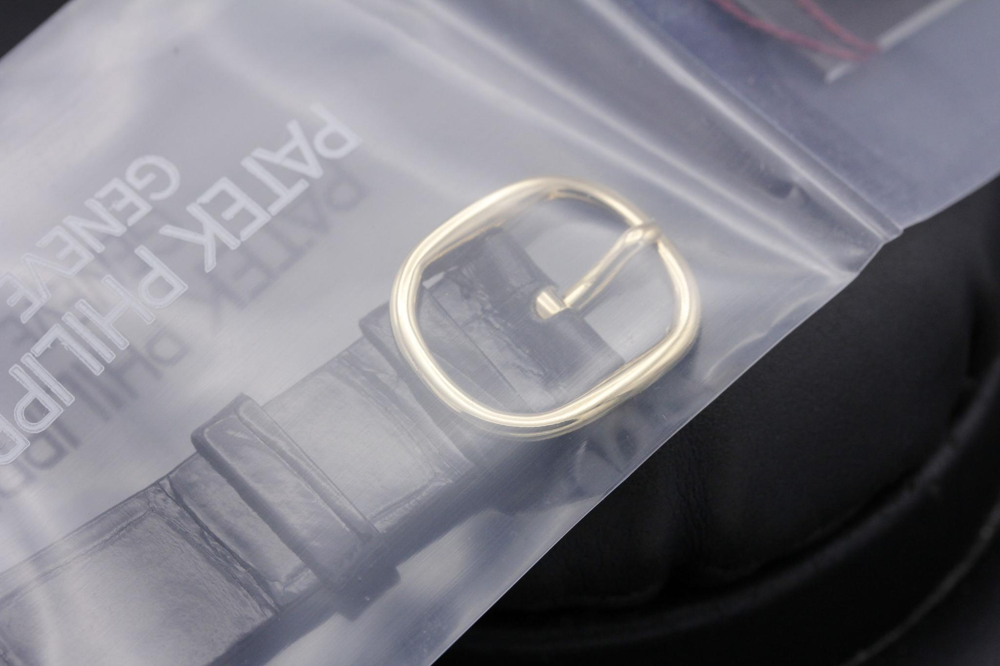 Watch Image 9
