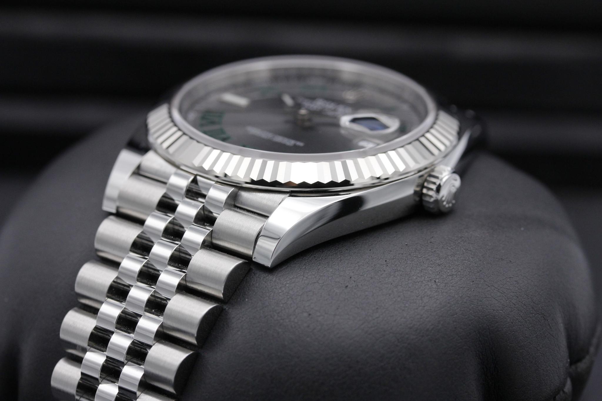 Watch Image 2