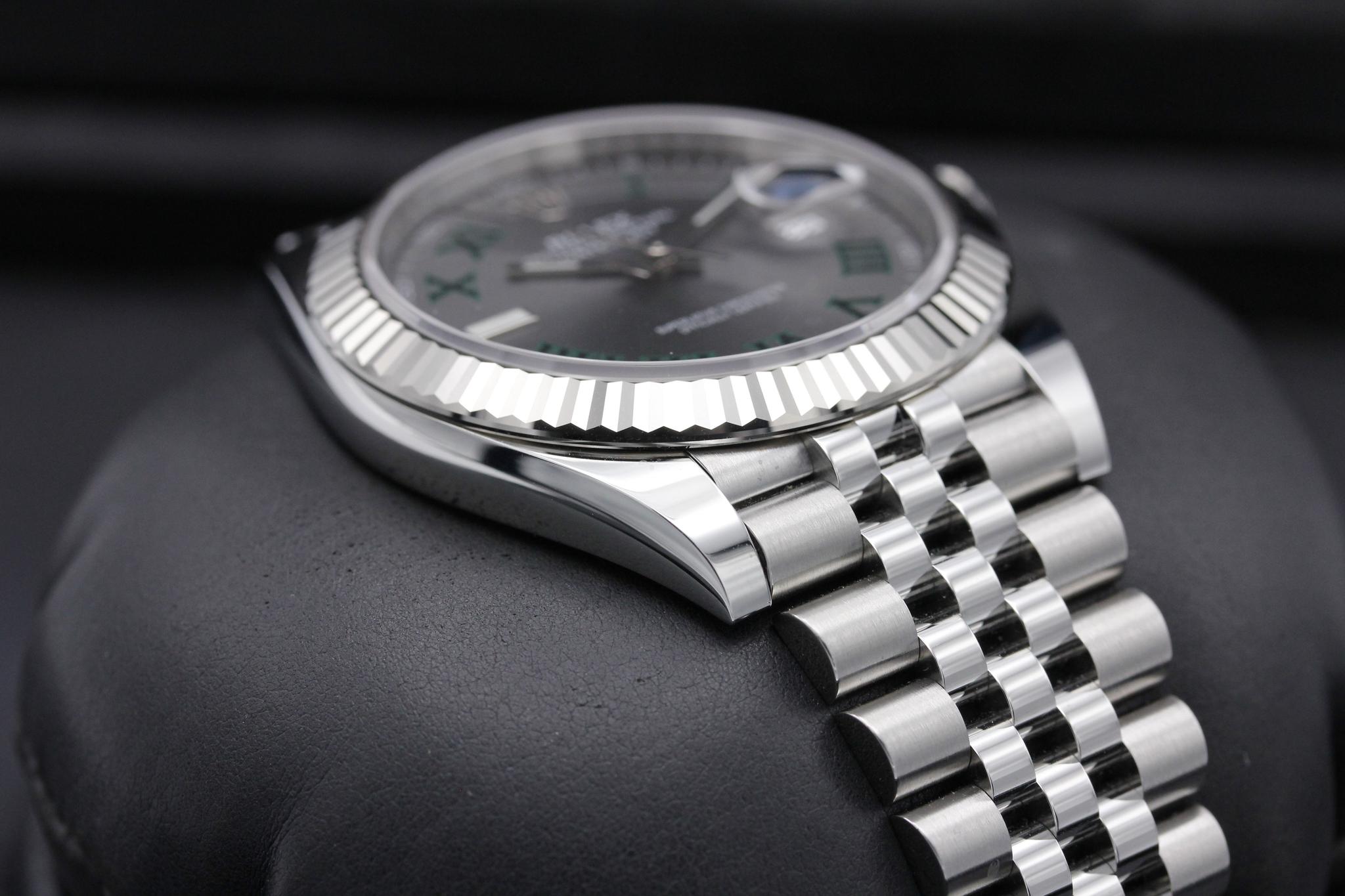 Watch Image 6