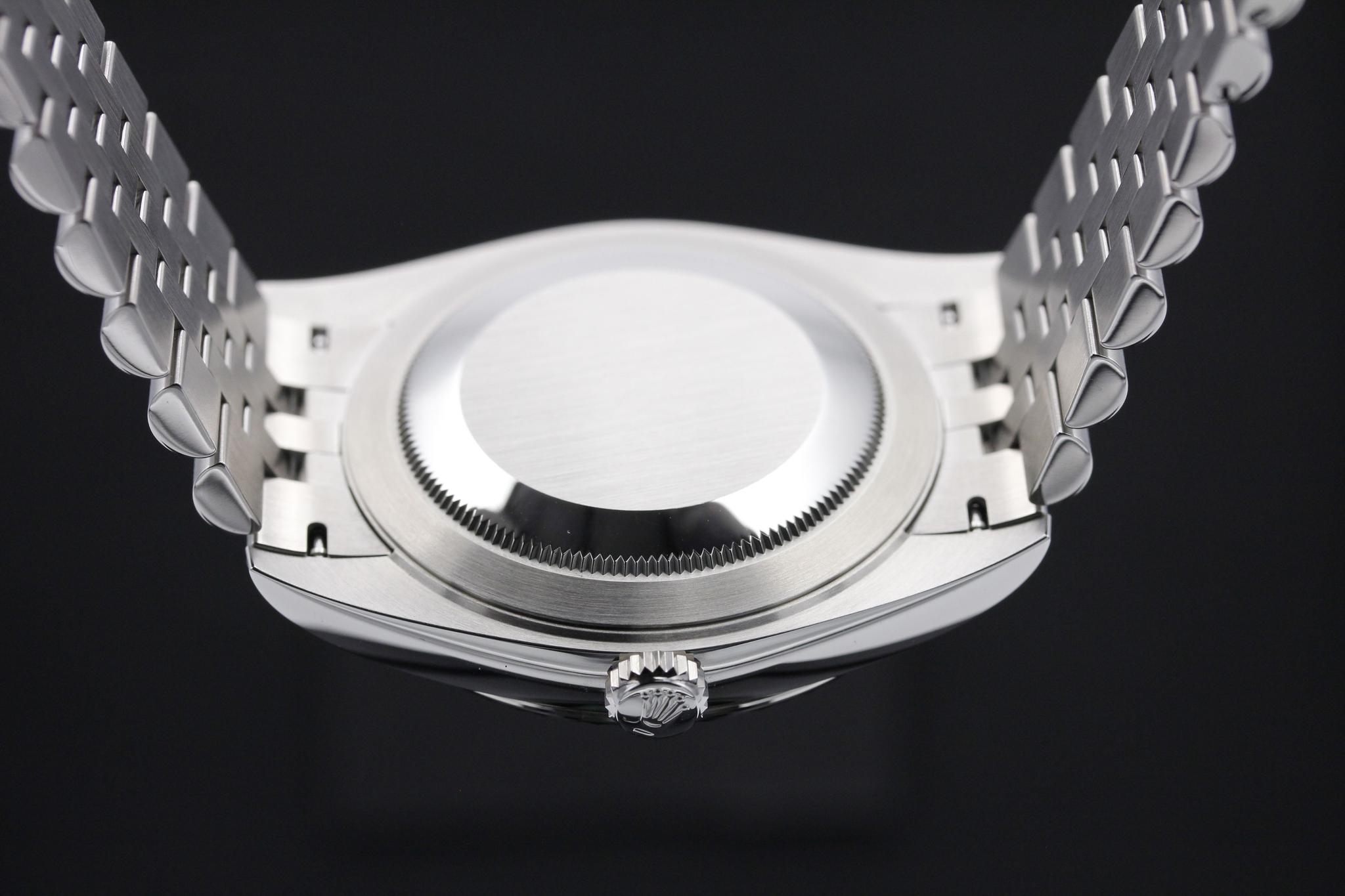 Watch Image 7
