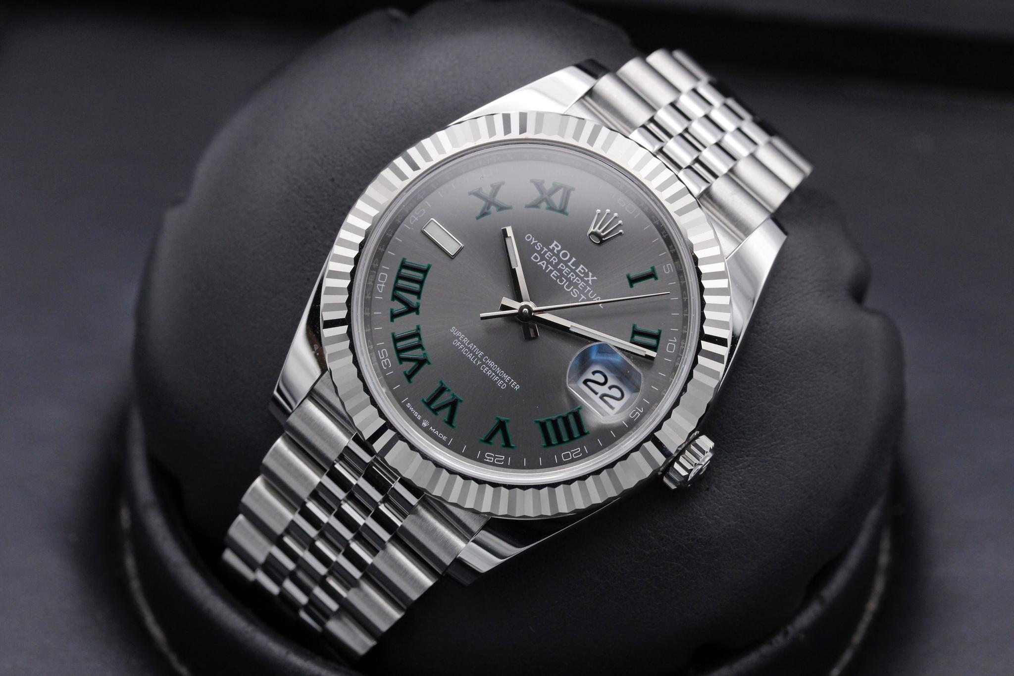 Watch Image 9