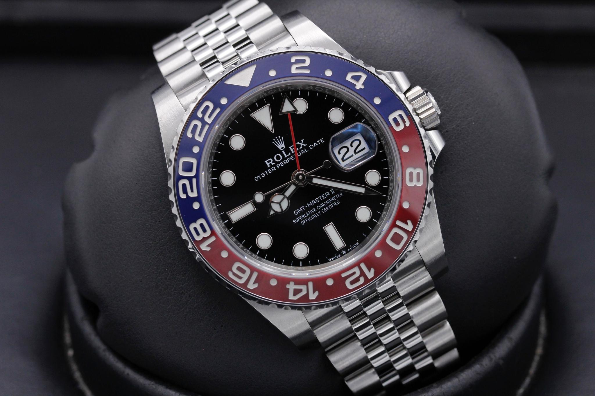 Watch Image 9