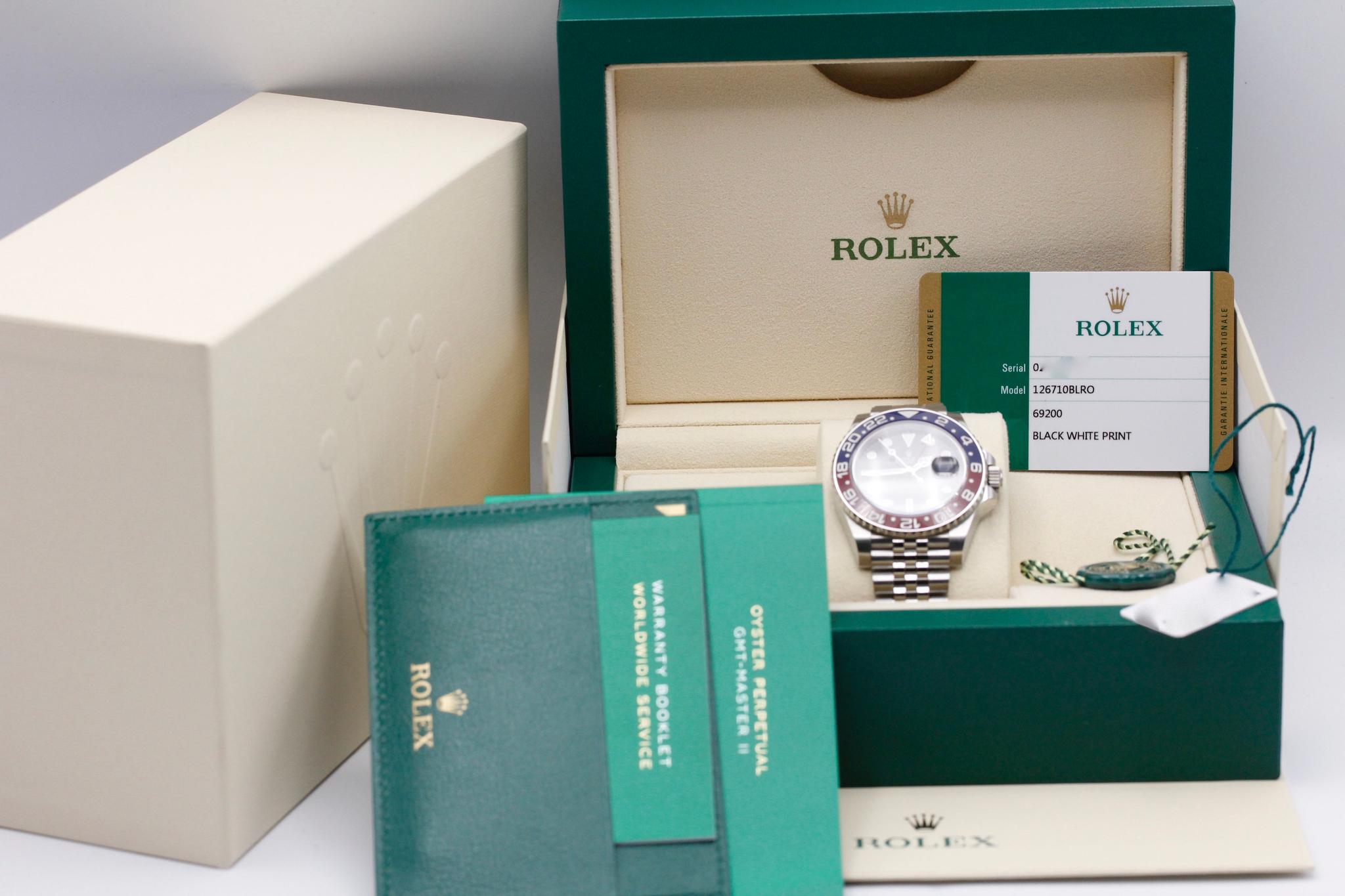 Watch Image 11