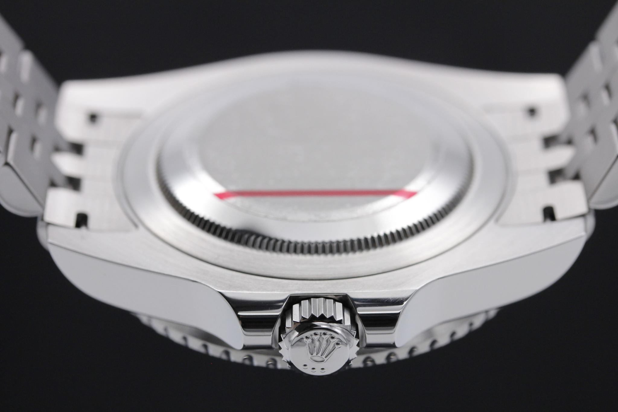 Watch Image 7