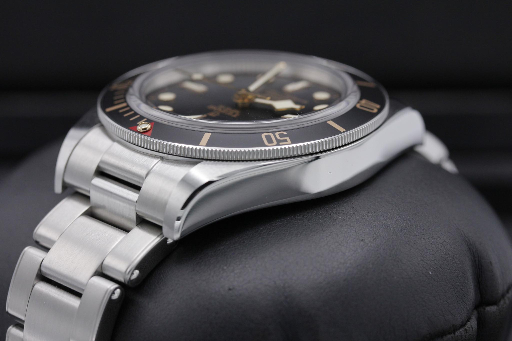Watch Image 5