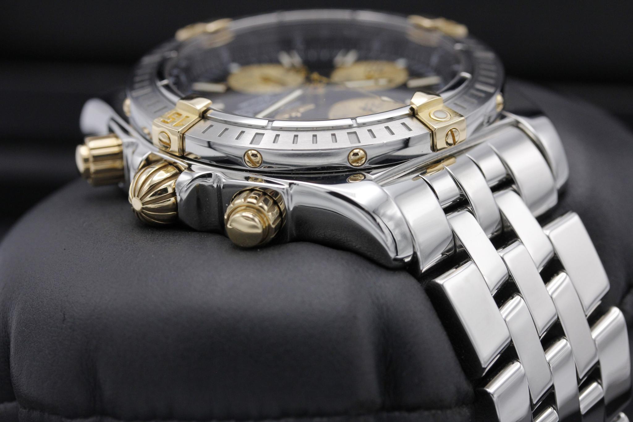 Watch Image 4
