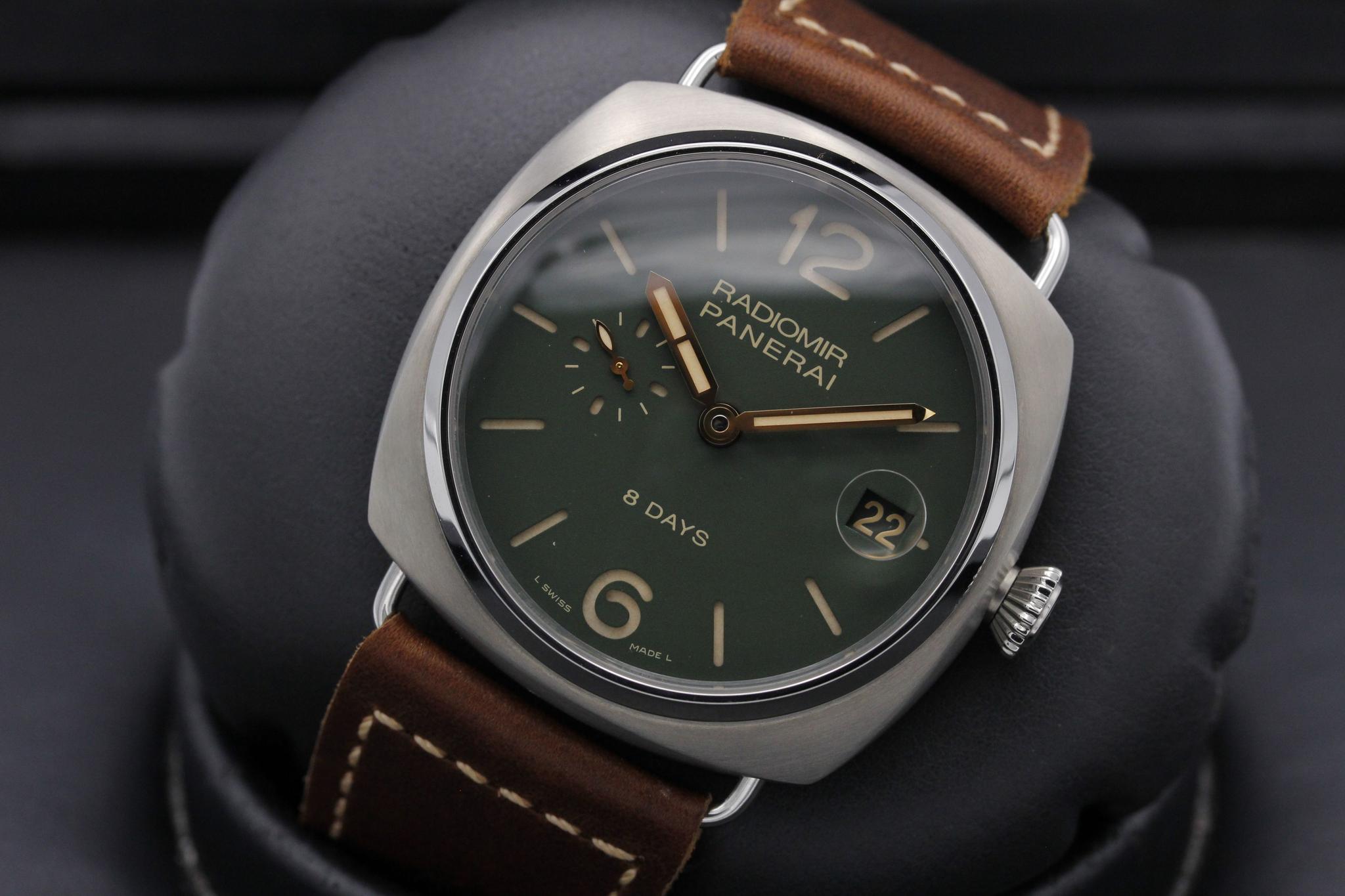 Watch Image 10
