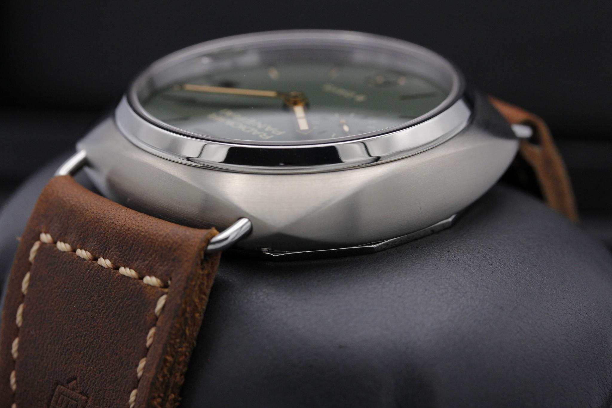 Watch Image 5