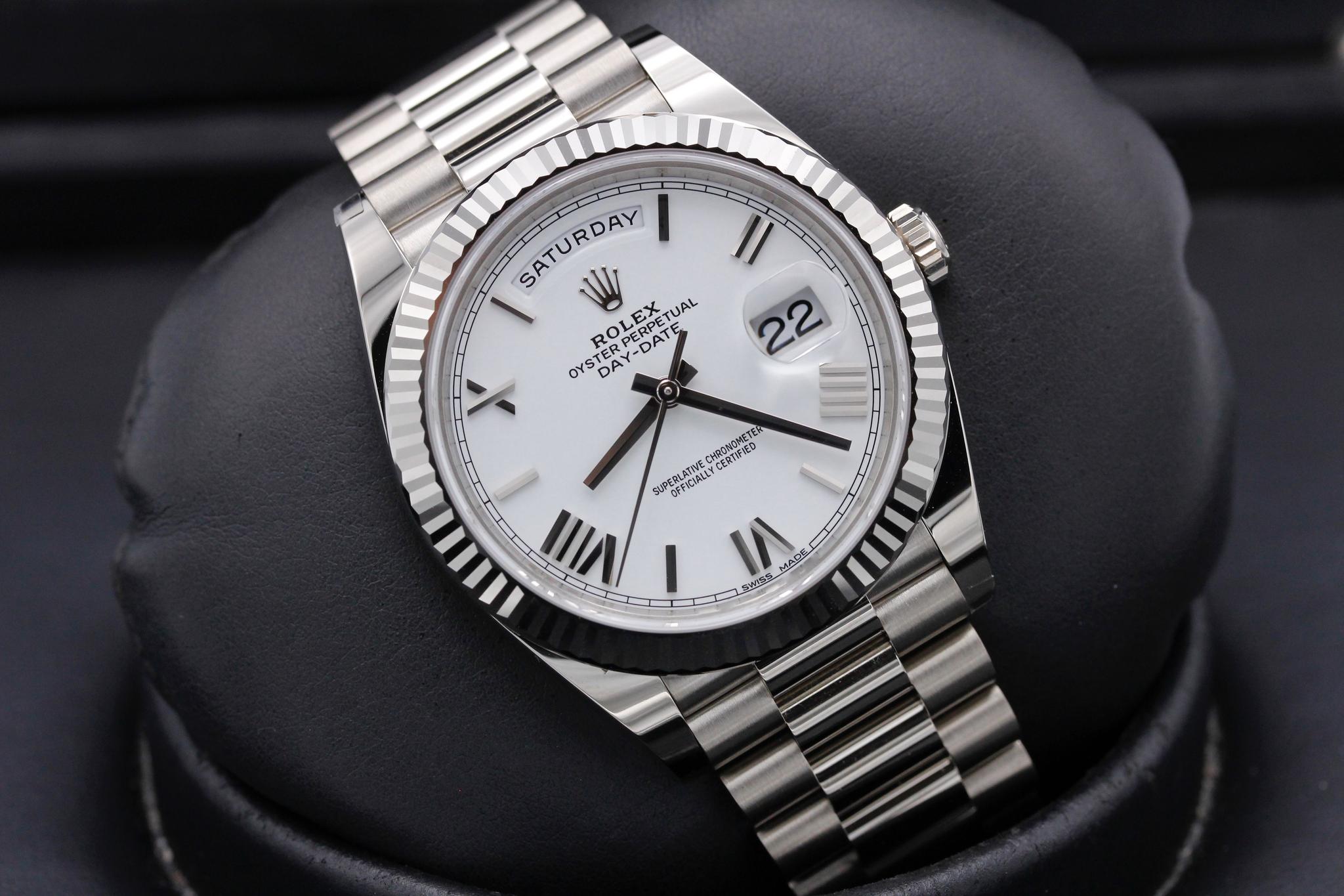 Watch Image 9