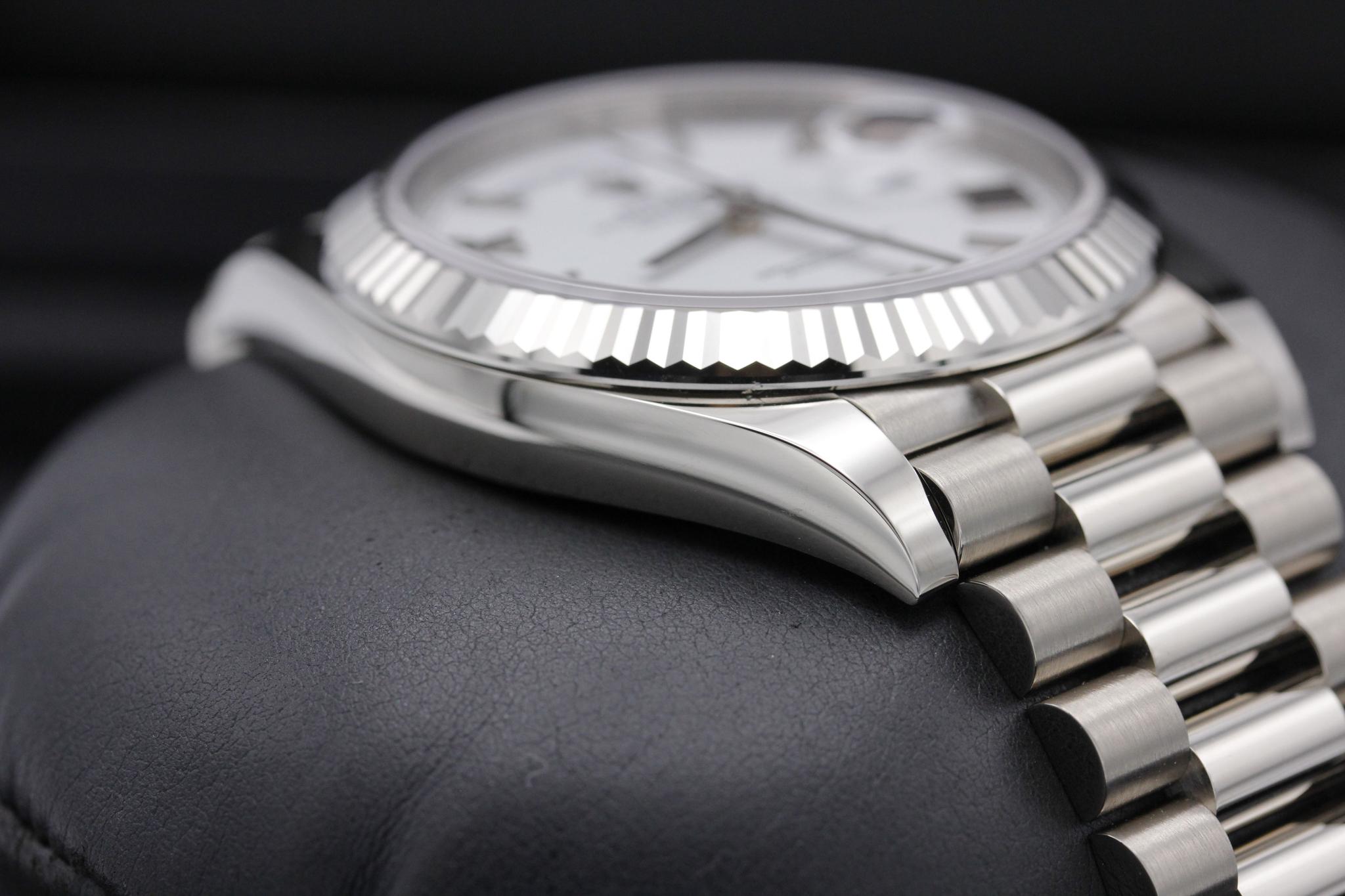 Watch Image 6