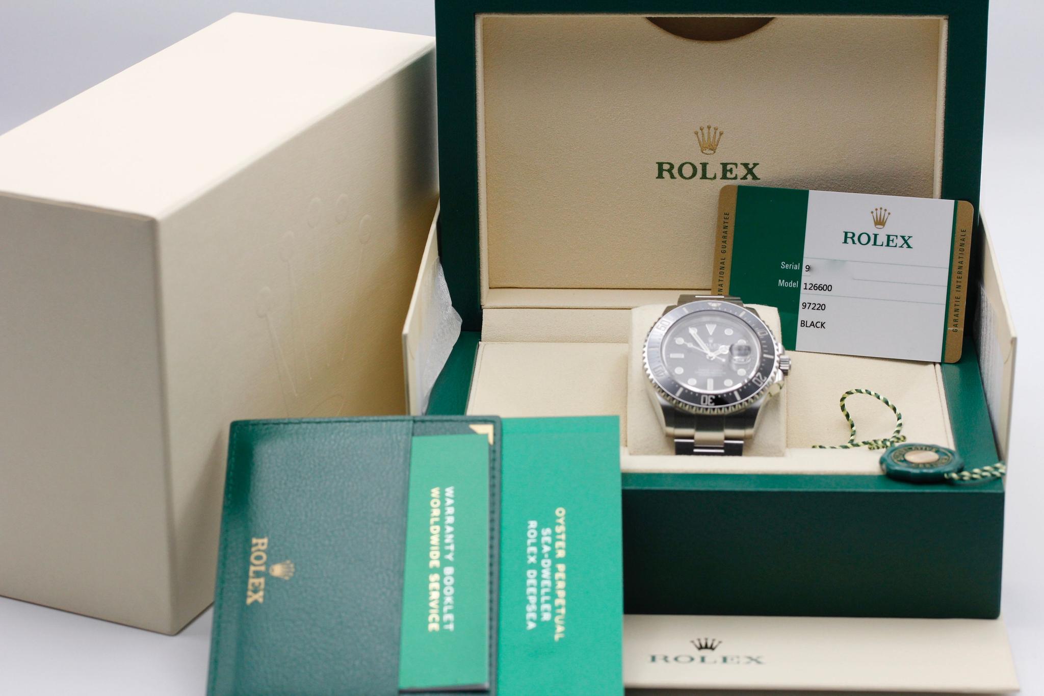 Watch Image 11