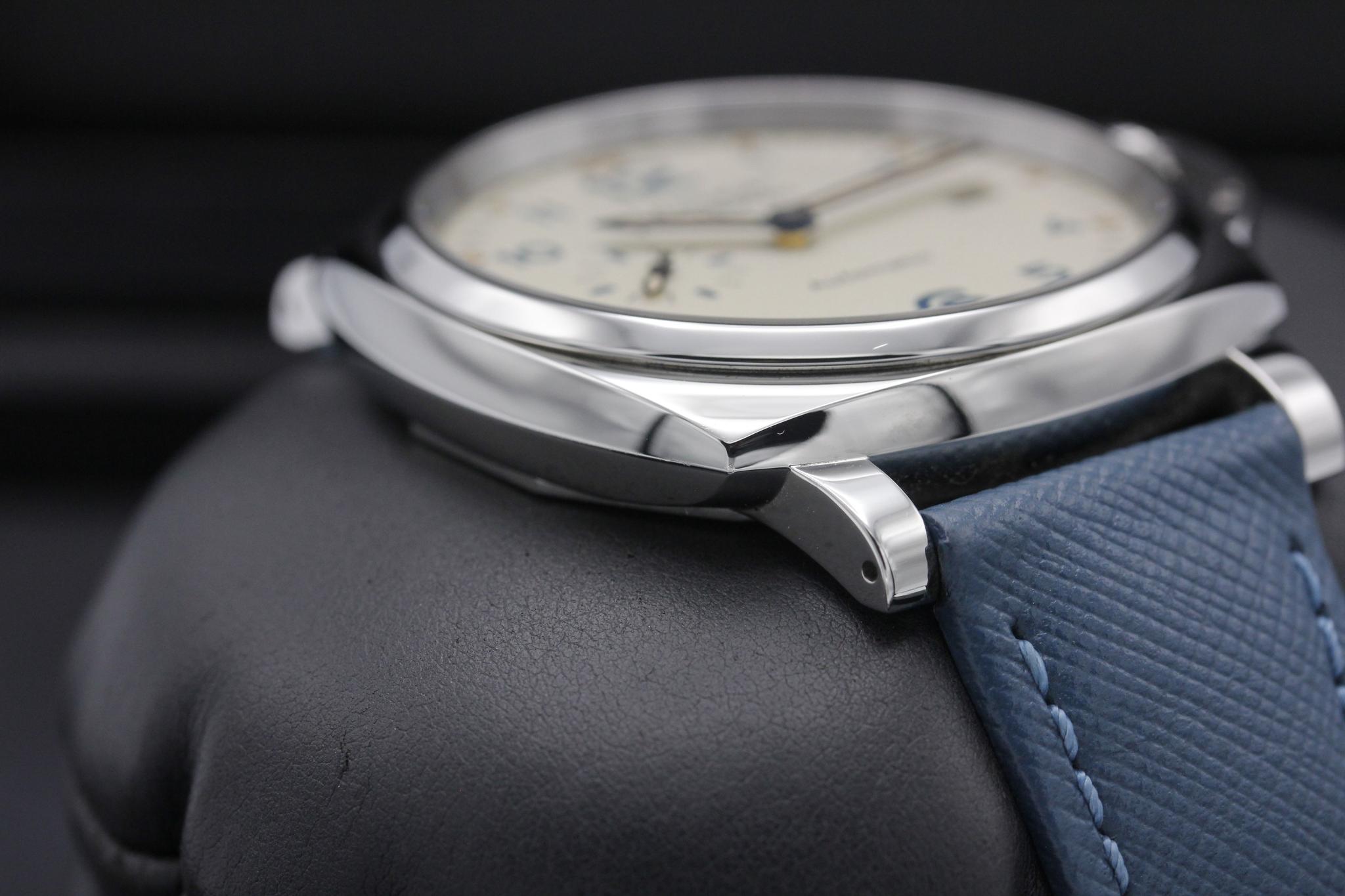 Watch Image 6